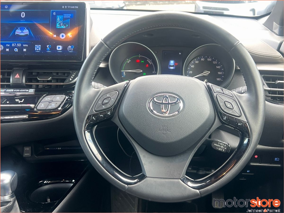 Toyota C-HR **DEPOSIT TAKEN**1.8 HYBRID LUNA - Bi-Tone