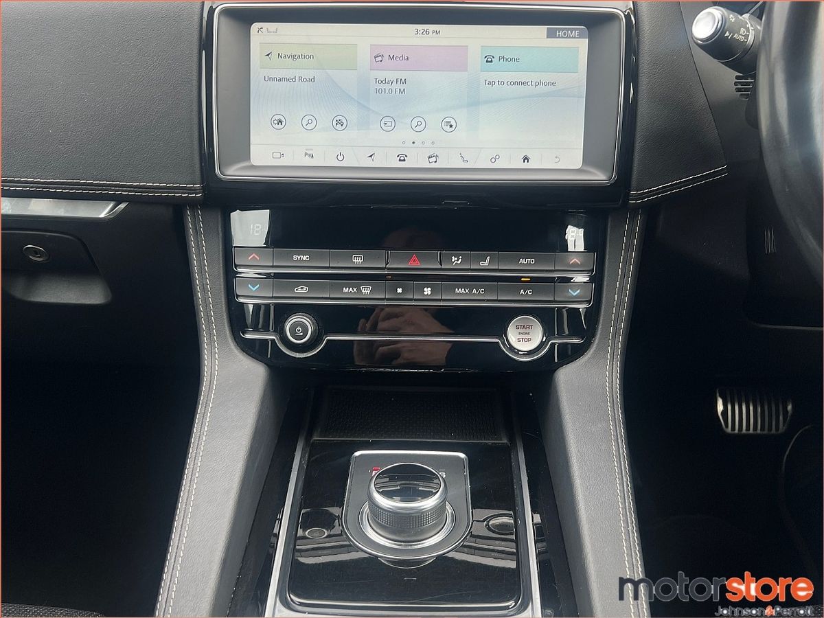 Jaguar F-Pace ** DEPOSIT TAKEN ** RWD 2.0 D 180PS R-Sport Auto