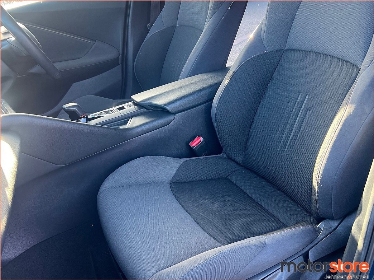 Toyota C-HR 1.8 HYBRID SPORT