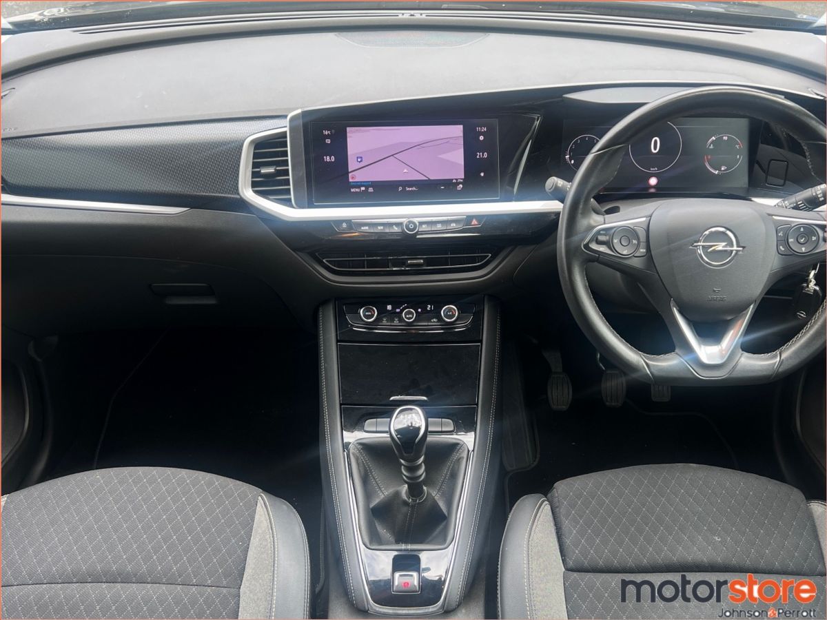 Opel Grandland X GRANDLAND X MY21-SRI-1.2 130BHP