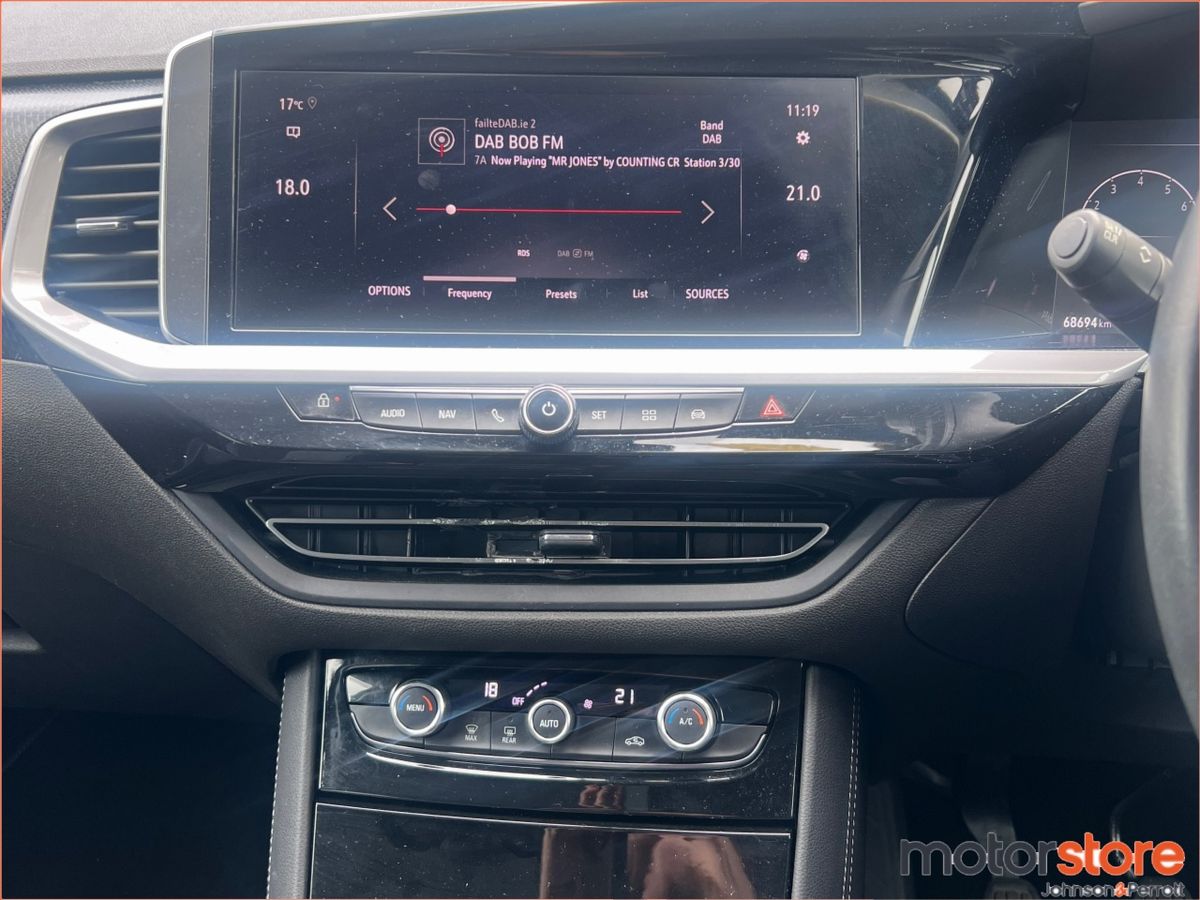 Opel Grandland X GRANDLAND X MY21-SRI-1.2 130BHP