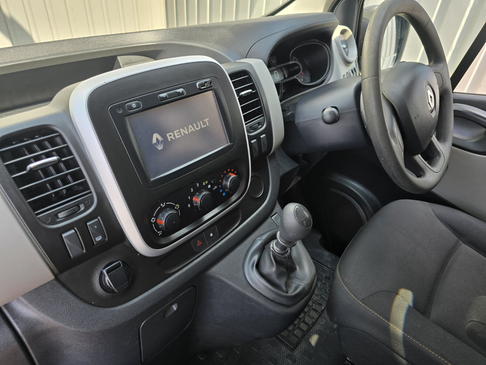 2018 Renault Trafic 1.6 Diesel - Image 12