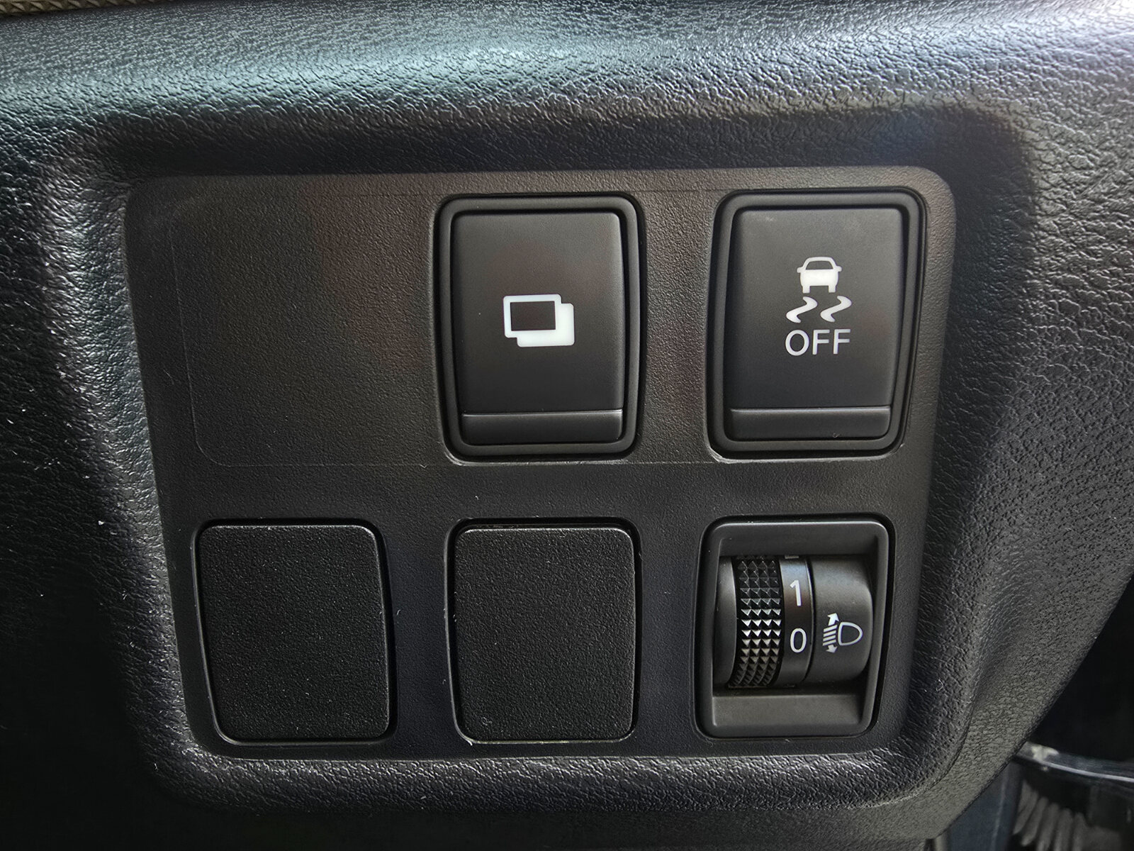 2018 Nissan Micra 1.0 SV Petrol - Image 19