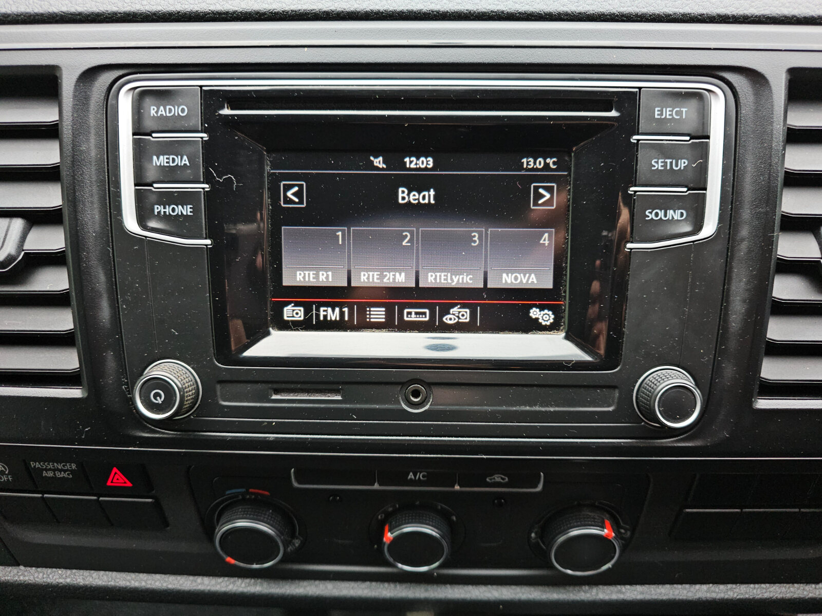 2018 Volkswagen Transporter 2.0D - Image 15