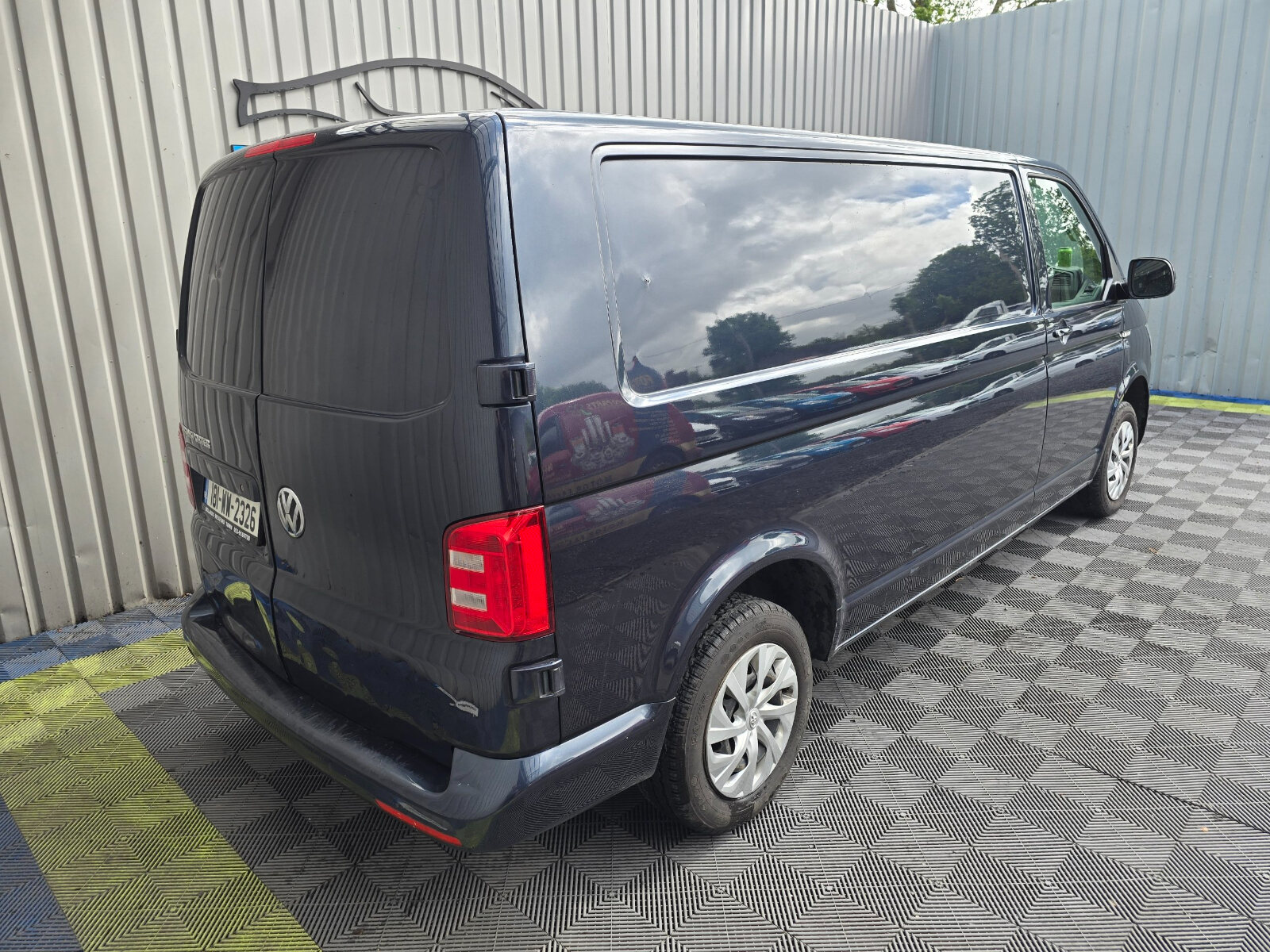 2018 Volkswagen Transporter 2.0D - Image 3