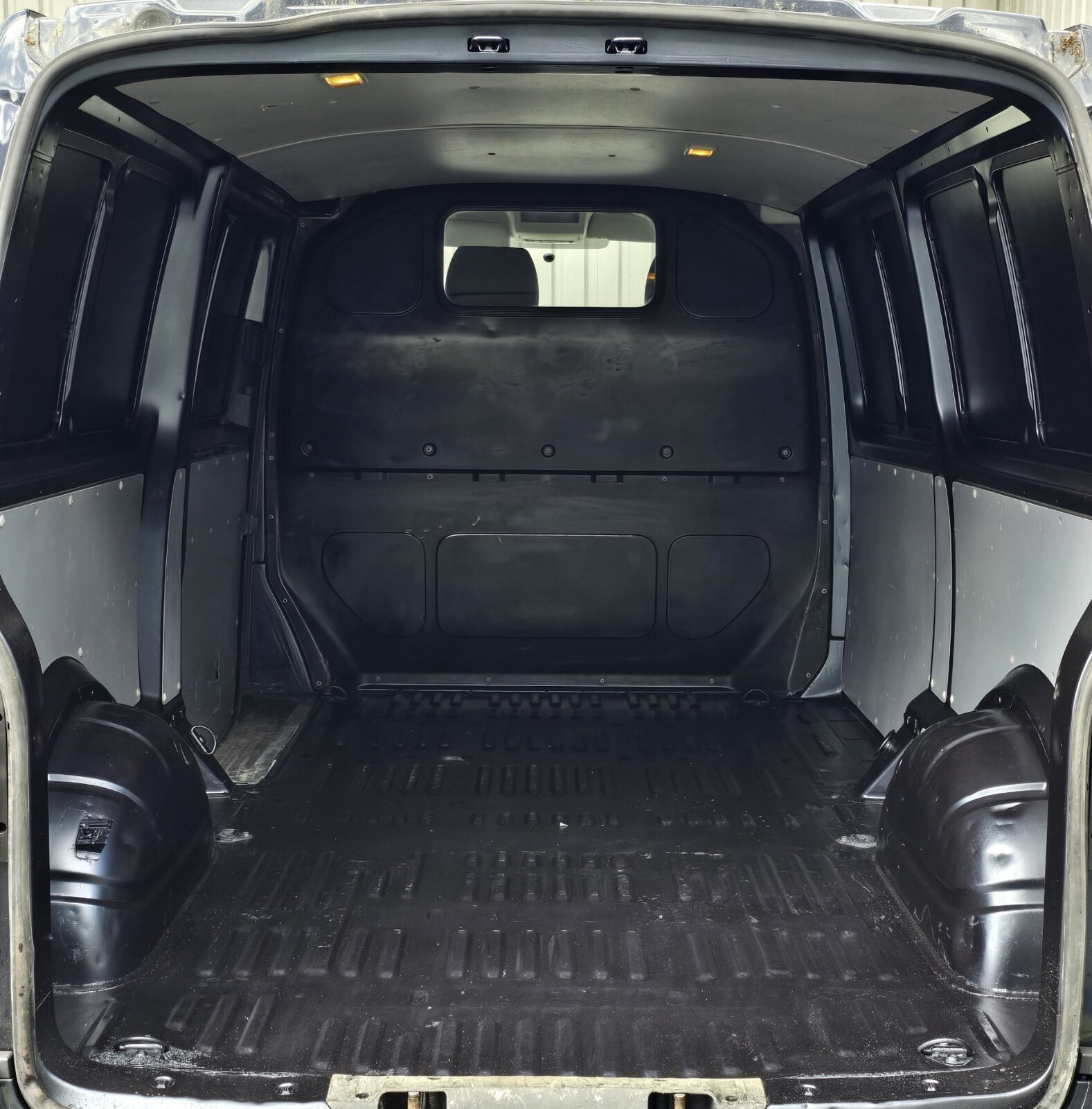 2018 Volkswagen Transporter 2.0D - Image 19
