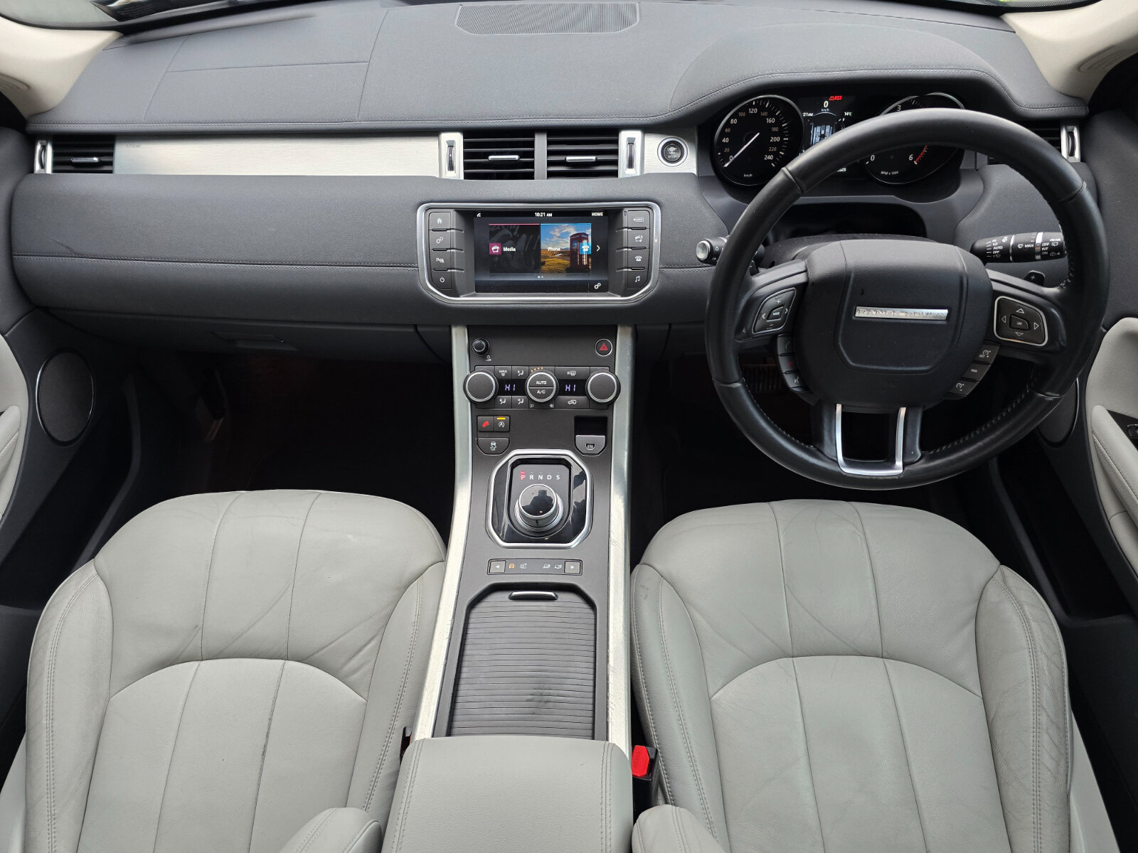 2017 Range Rover Evoque 2.0 TD4 SE Automatic - Image 10