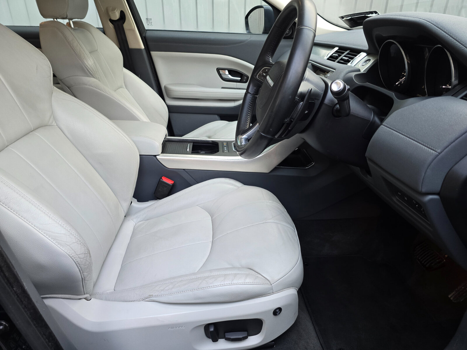 2017 Range Rover Evoque 2.0 TD4 SE Automatic - Image 12
