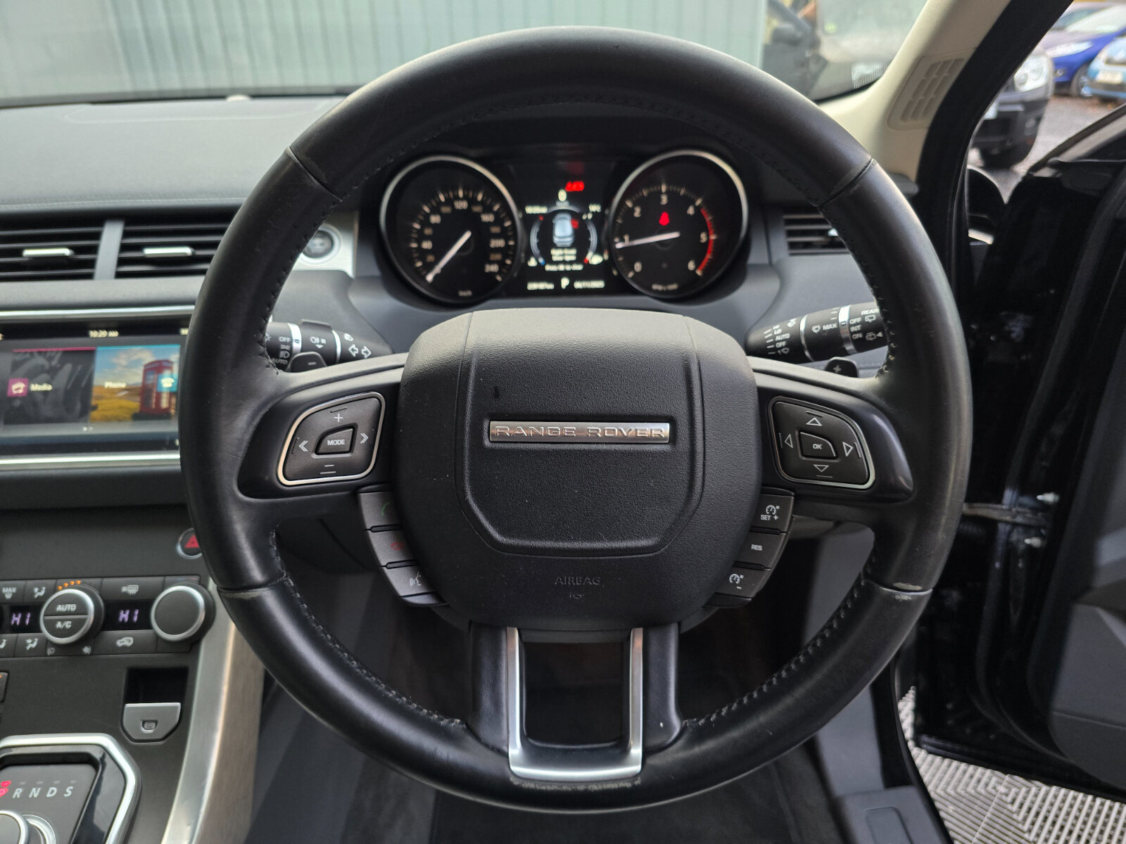 2017 Range Rover Evoque 2.0 TD4 SE Automatic - Image 19