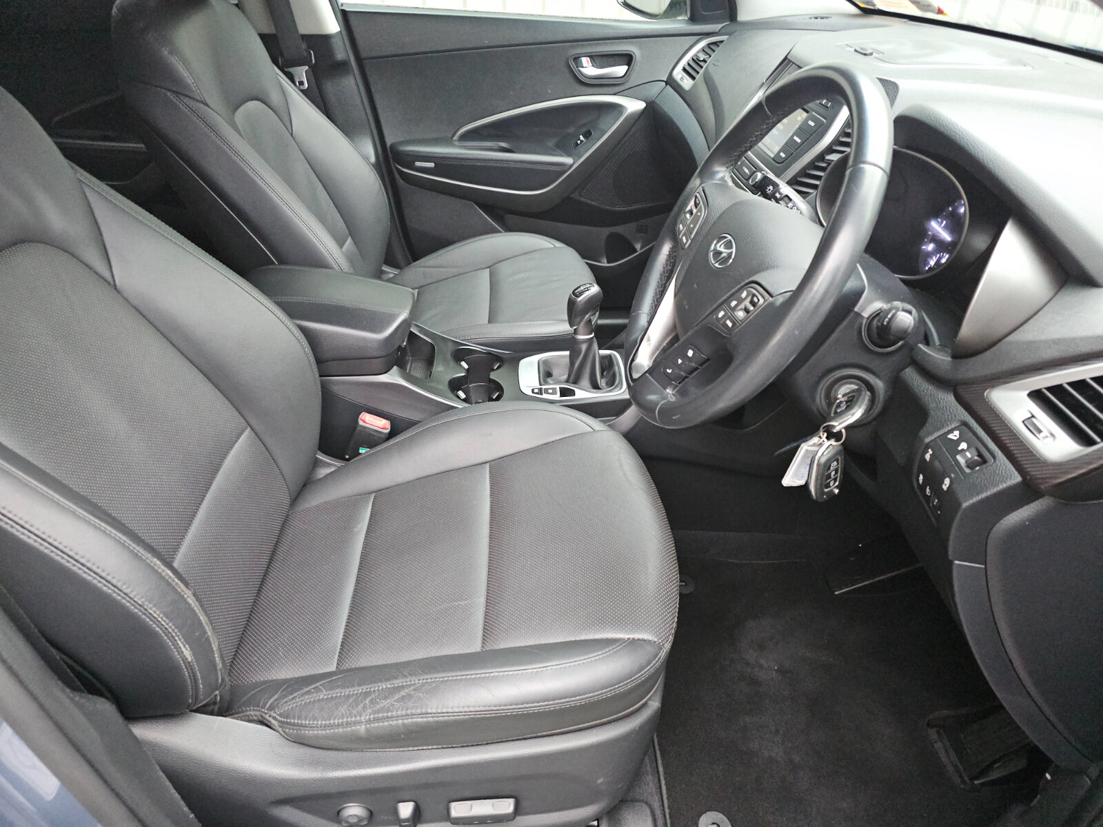 2017 Hyundai Santa Fe 2.2D CRDi 4WD Executive - Image 12