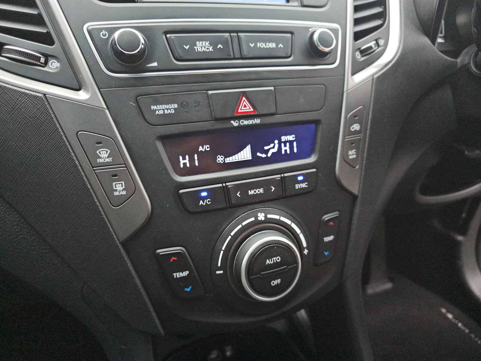 2017 Hyundai Santa Fe 2.2D CRDi 4WD Executive - Image 17