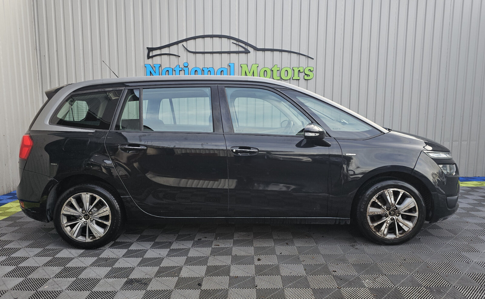 2015 Citroen C4 1.6 petrol AUTOMATIC 7 seater - Image 2