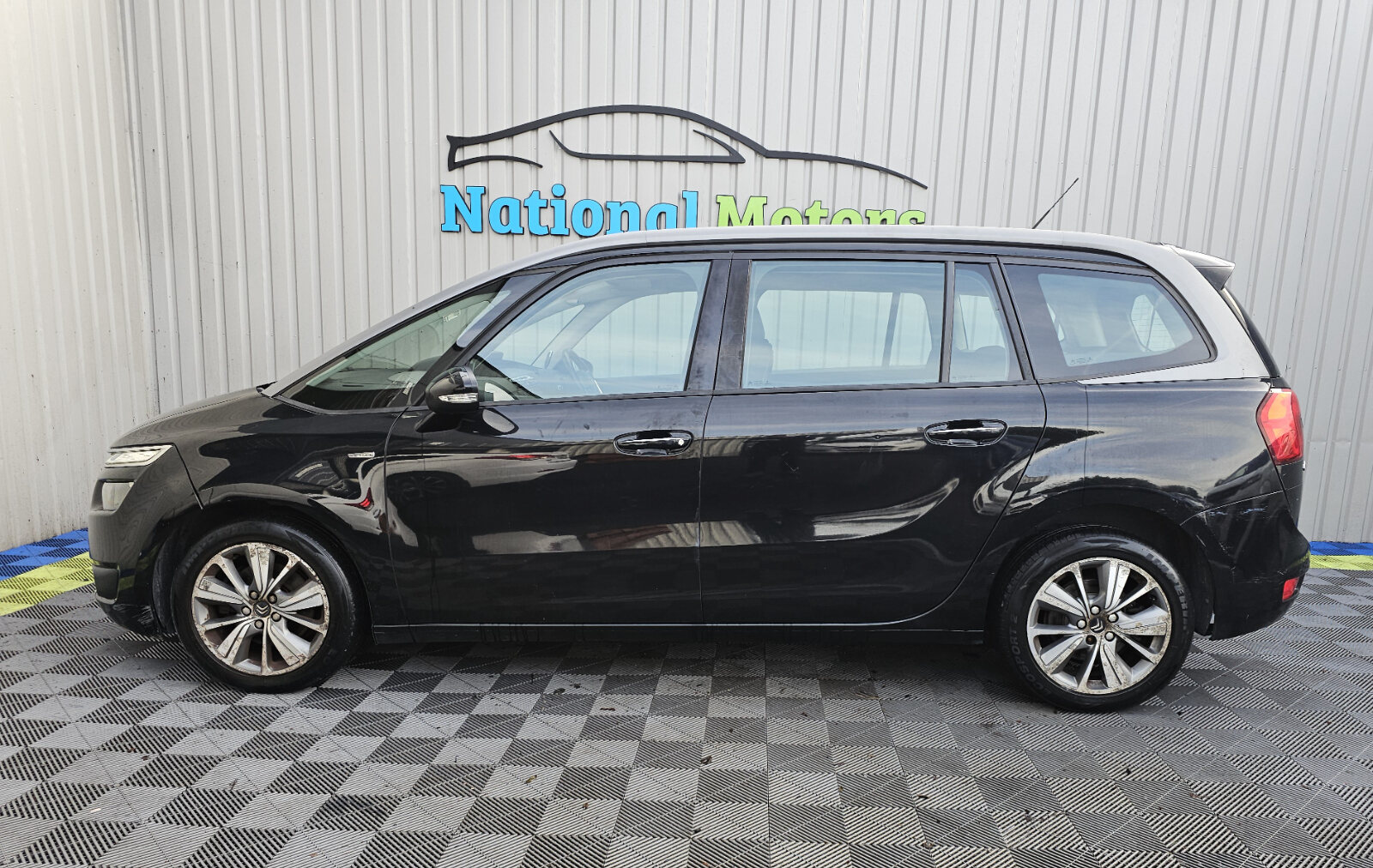 2015 Citroen C4 1.6 petrol AUTOMATIC 7 seater - Image 6