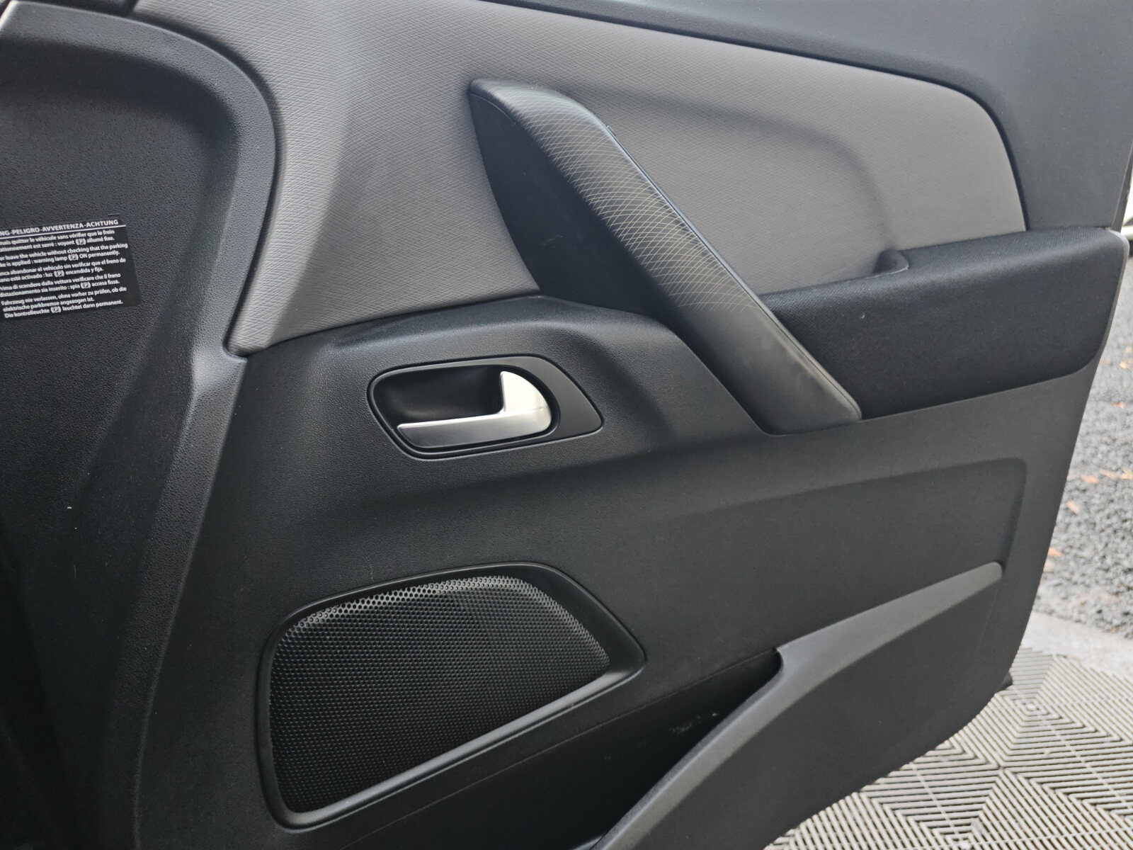 2015 Citroen C4 1.6 petrol AUTOMATIC 7 seater - Image 19