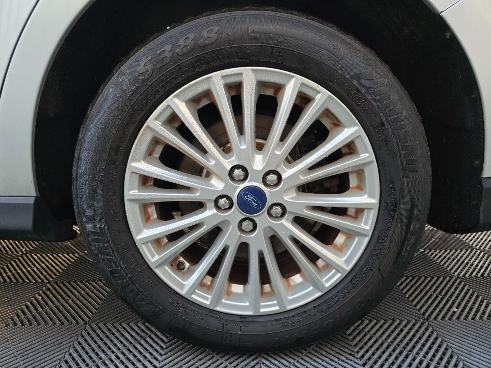 2016 Ford Galaxy 2.0D TDCi Zetec Automatic - Image 9