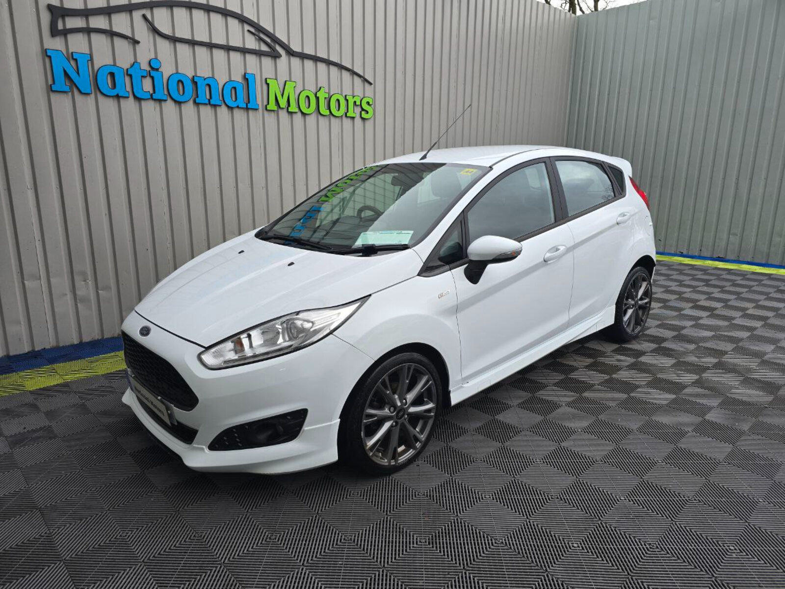 2017 Ford Fiesta ST-LINE 1.0 Petrol - Image 8