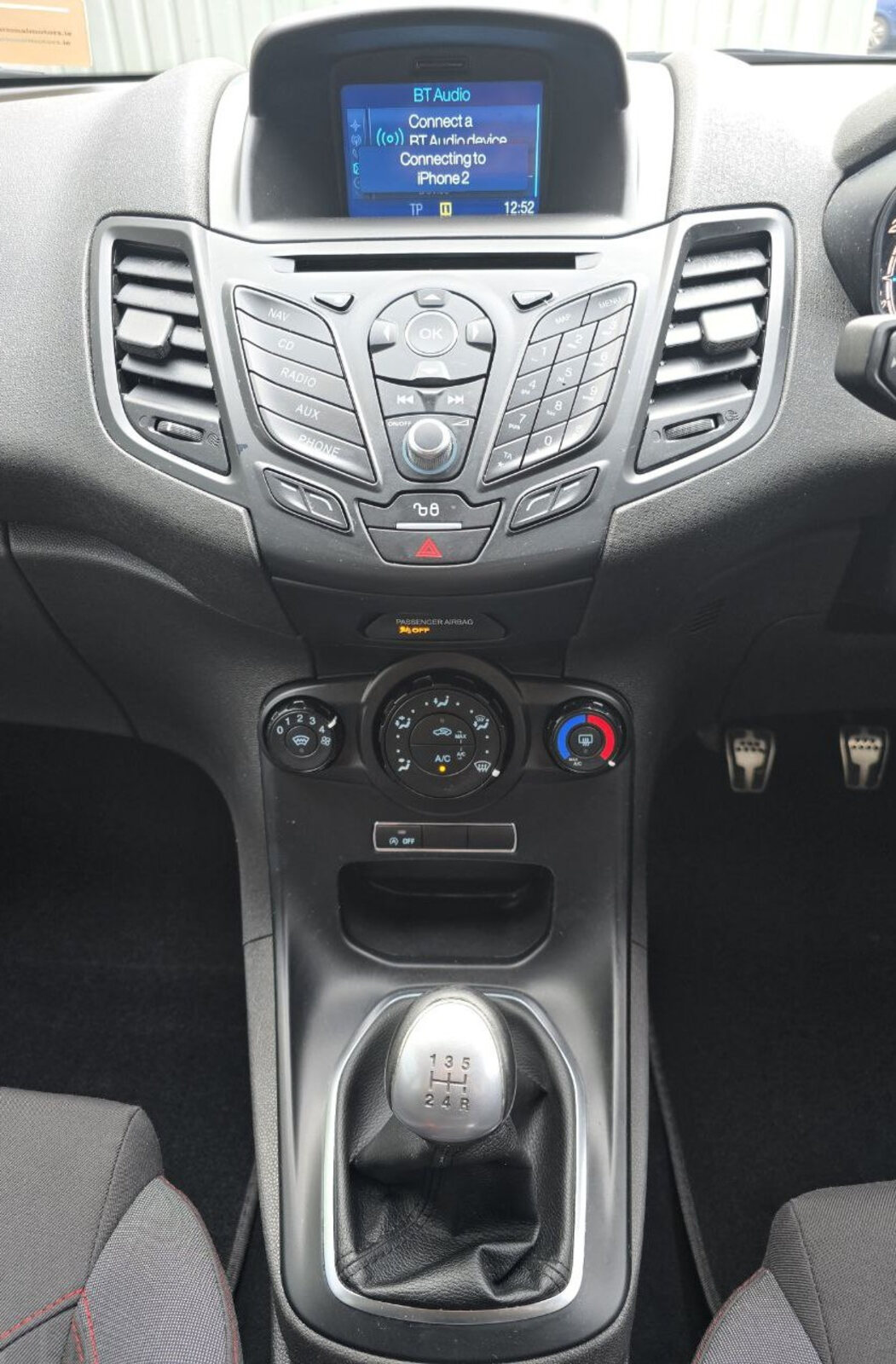 2017 Ford Fiesta ST-LINE 1.0 Petrol - Image 13