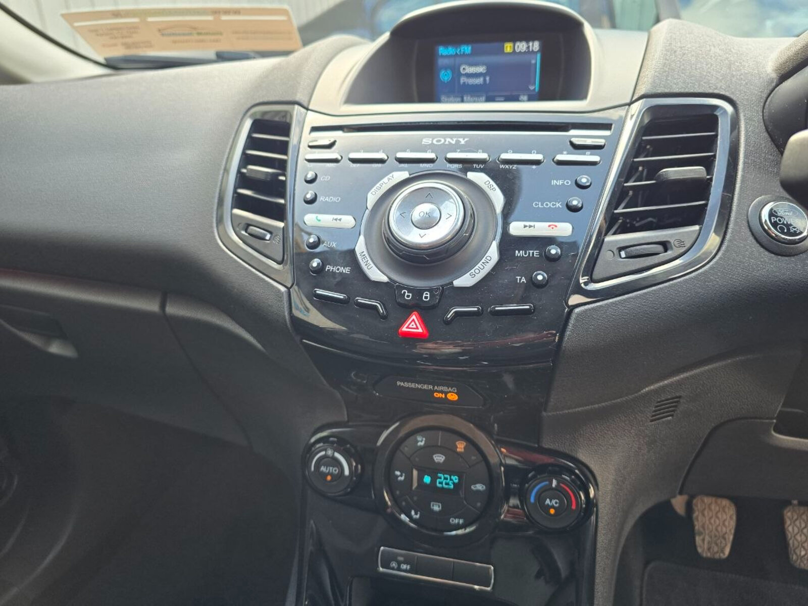 2015 Ford Fiesta TITANIUM 1.0 Petrol - Image 10