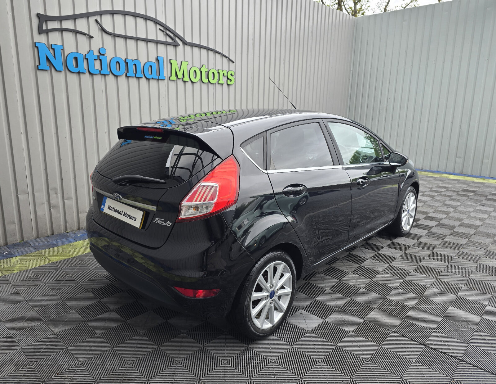 2016 Ford Fiesta TITANIUM 1.0 Petrol - Image 3