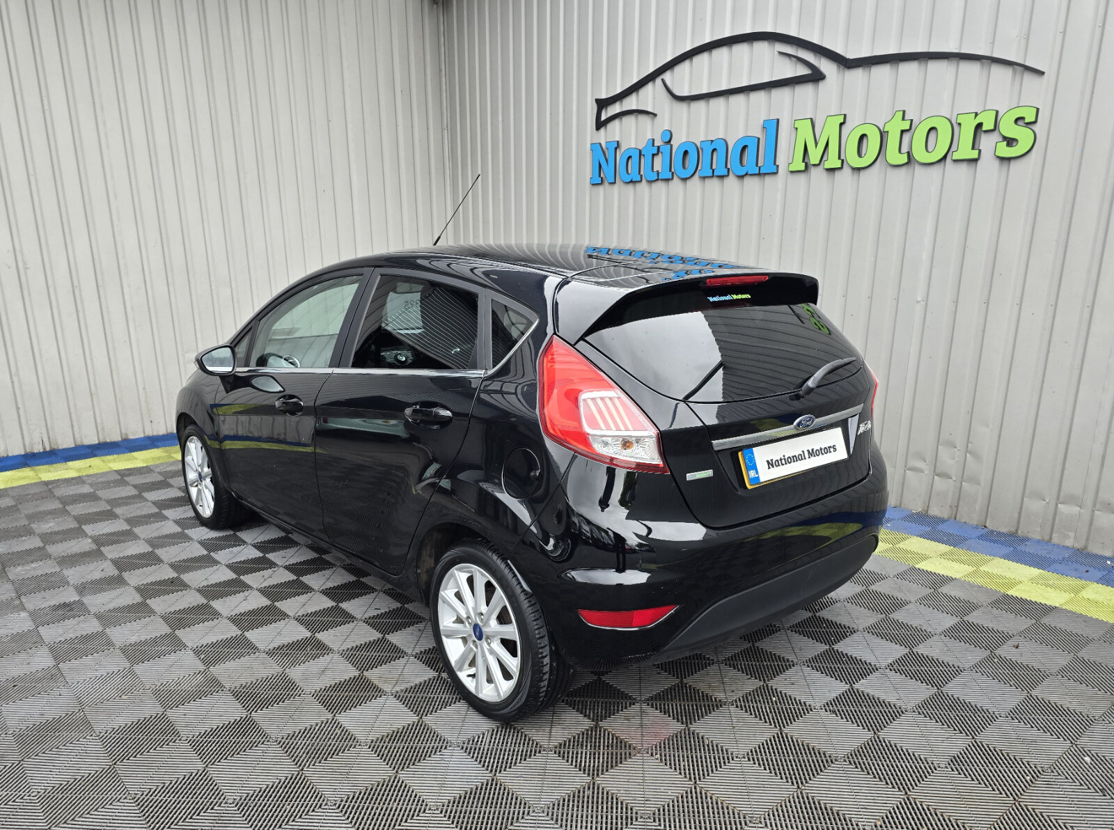 2016 Ford Fiesta TITANIUM 1.0 Petrol - Image 5