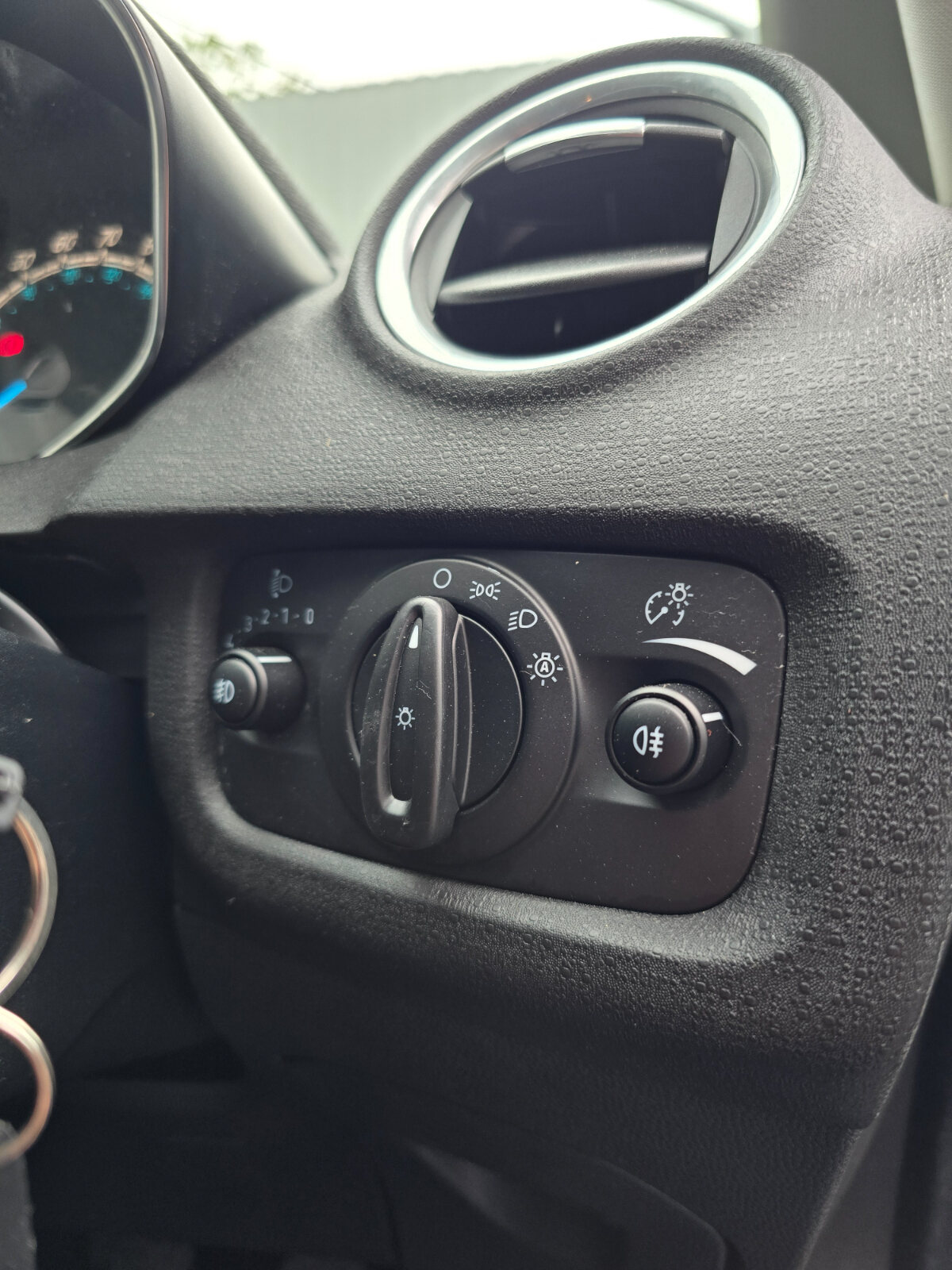 2016 Ford Fiesta TITANIUM 1.0 Petrol - Image 19