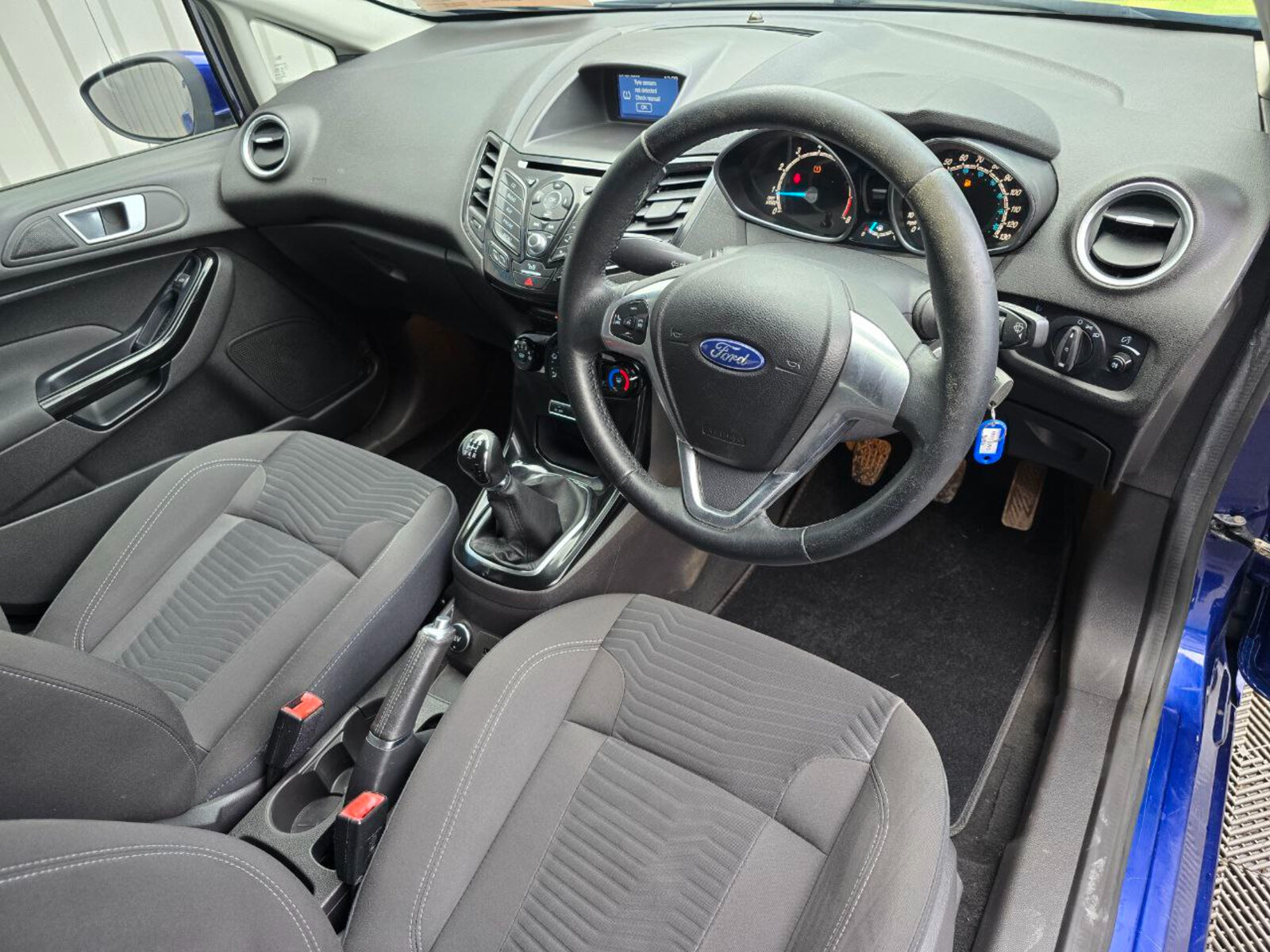 2017 Ford Fiesta 1.0 Petrol ZETEC - Image 11