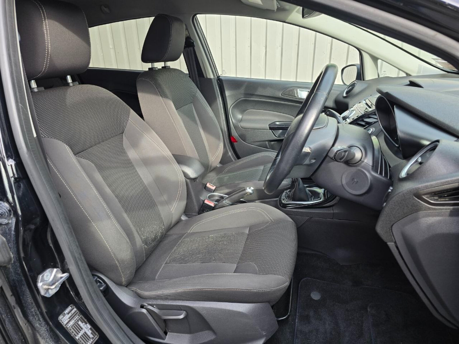 2017 Ford Fiesta TITANIUM 1.0 Petrol - Image 10