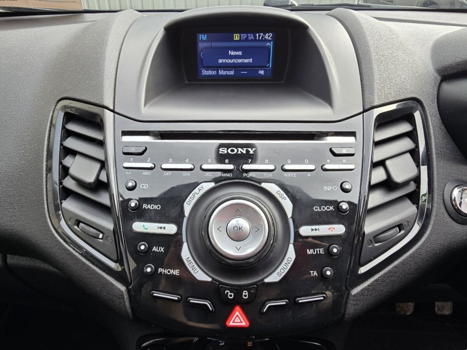 2017 Ford Fiesta TITANIUM 1.0 Petrol - Image 14
