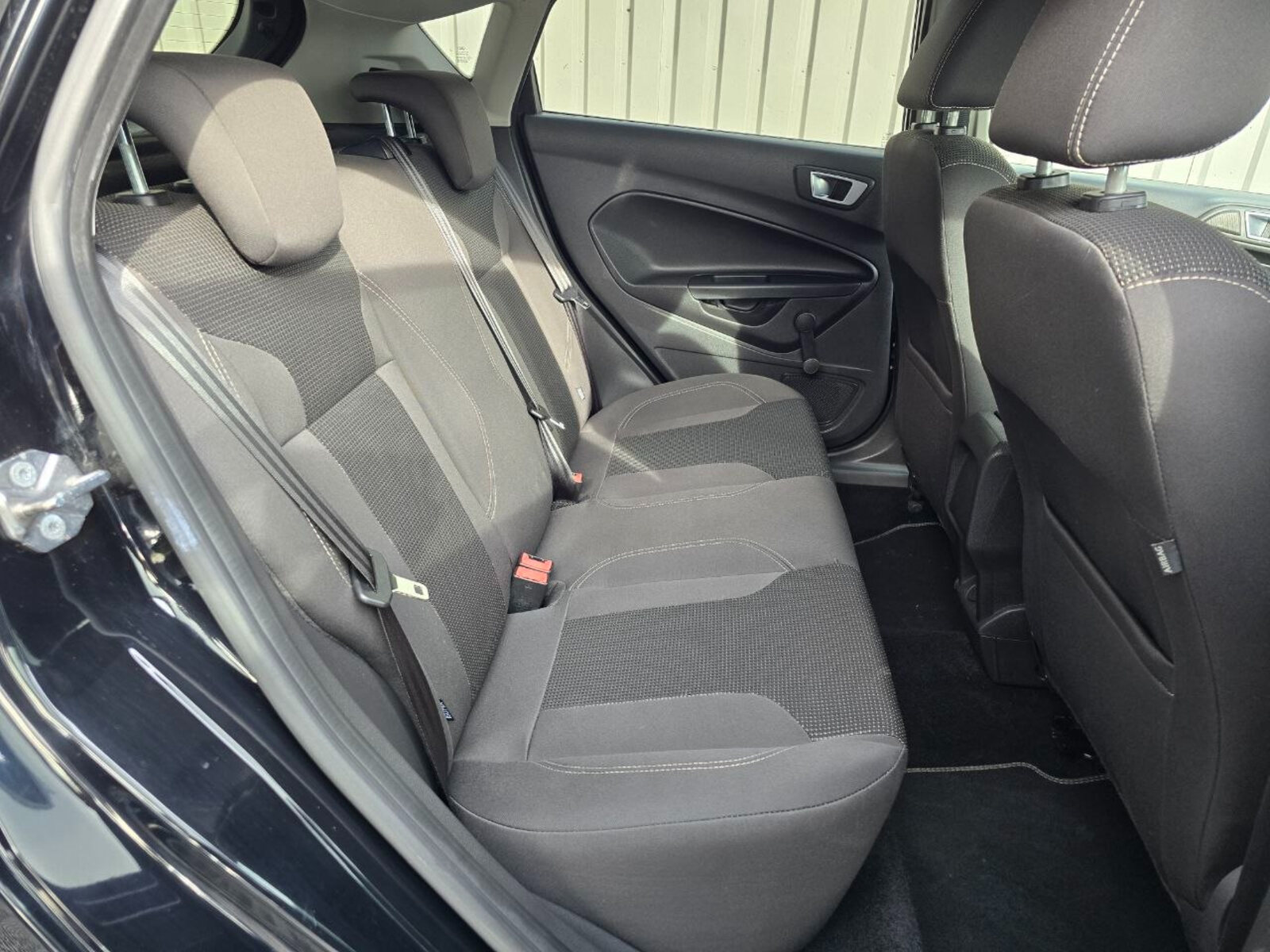 2017 Ford Fiesta TITANIUM 1.0 Petrol - Image 19