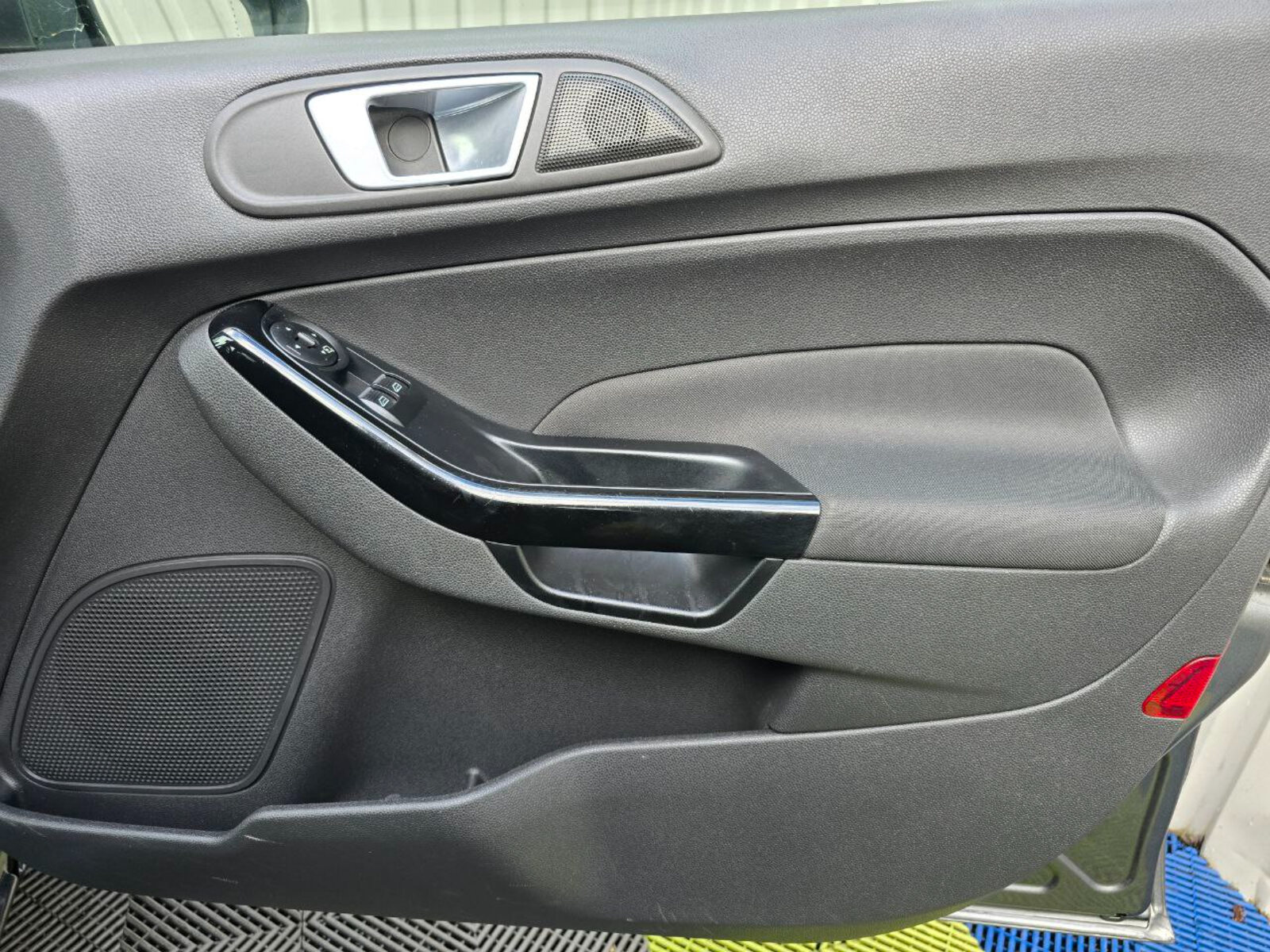 Ford Fiesta 2015 1.0 Petrol ZETEC - Image 17