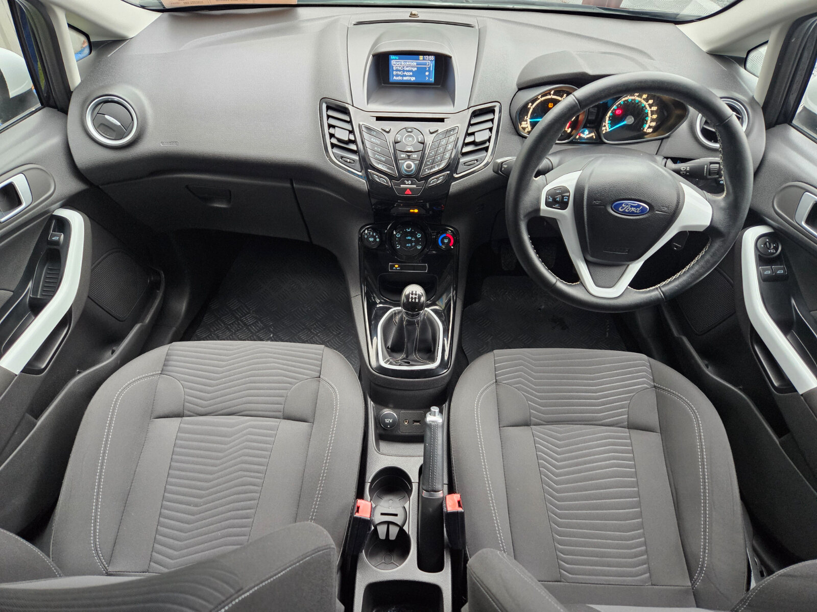 2016 Ford Fiesta 1.0 Petrol ZETEC - Image 11