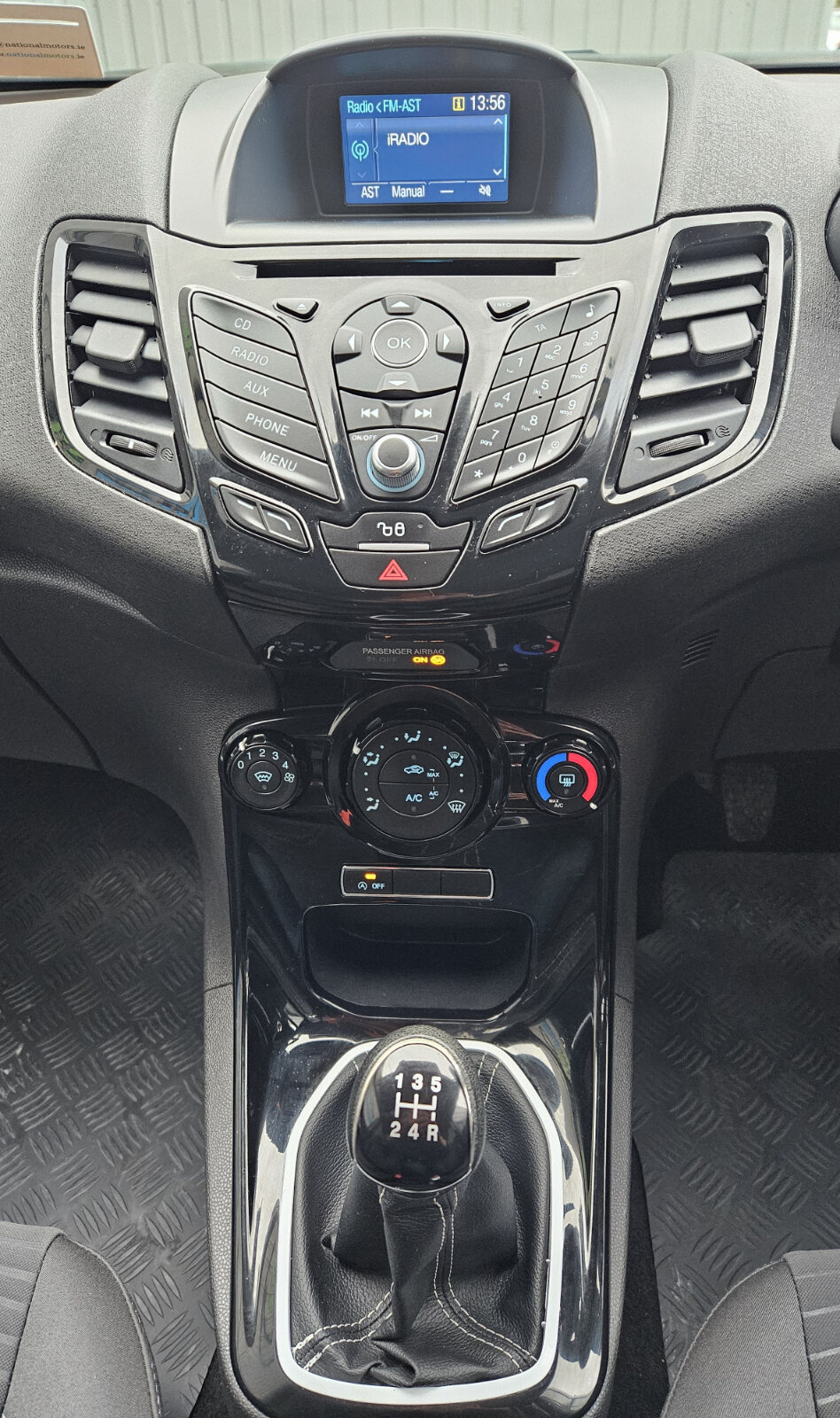 2016 Ford Fiesta 1.0 Petrol ZETEC - Image 12