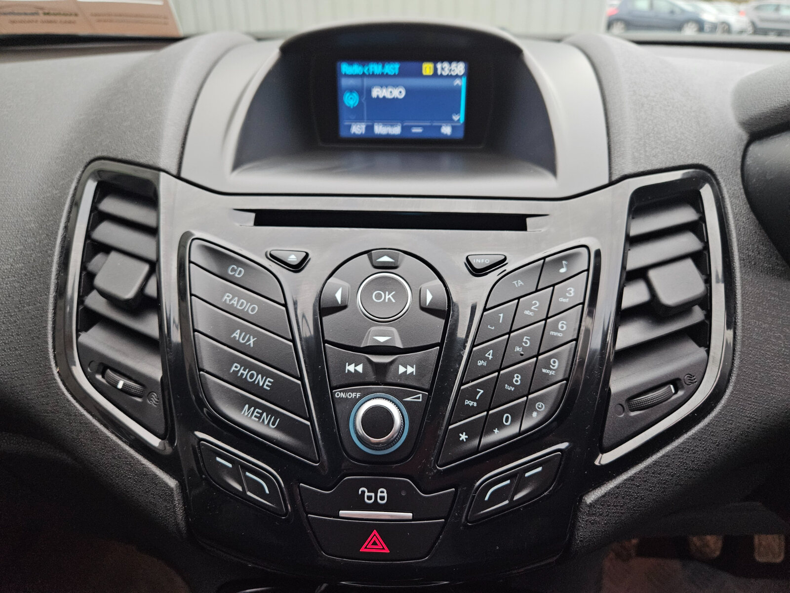 2016 Ford Fiesta 1.0 Petrol ZETEC - Image 14
