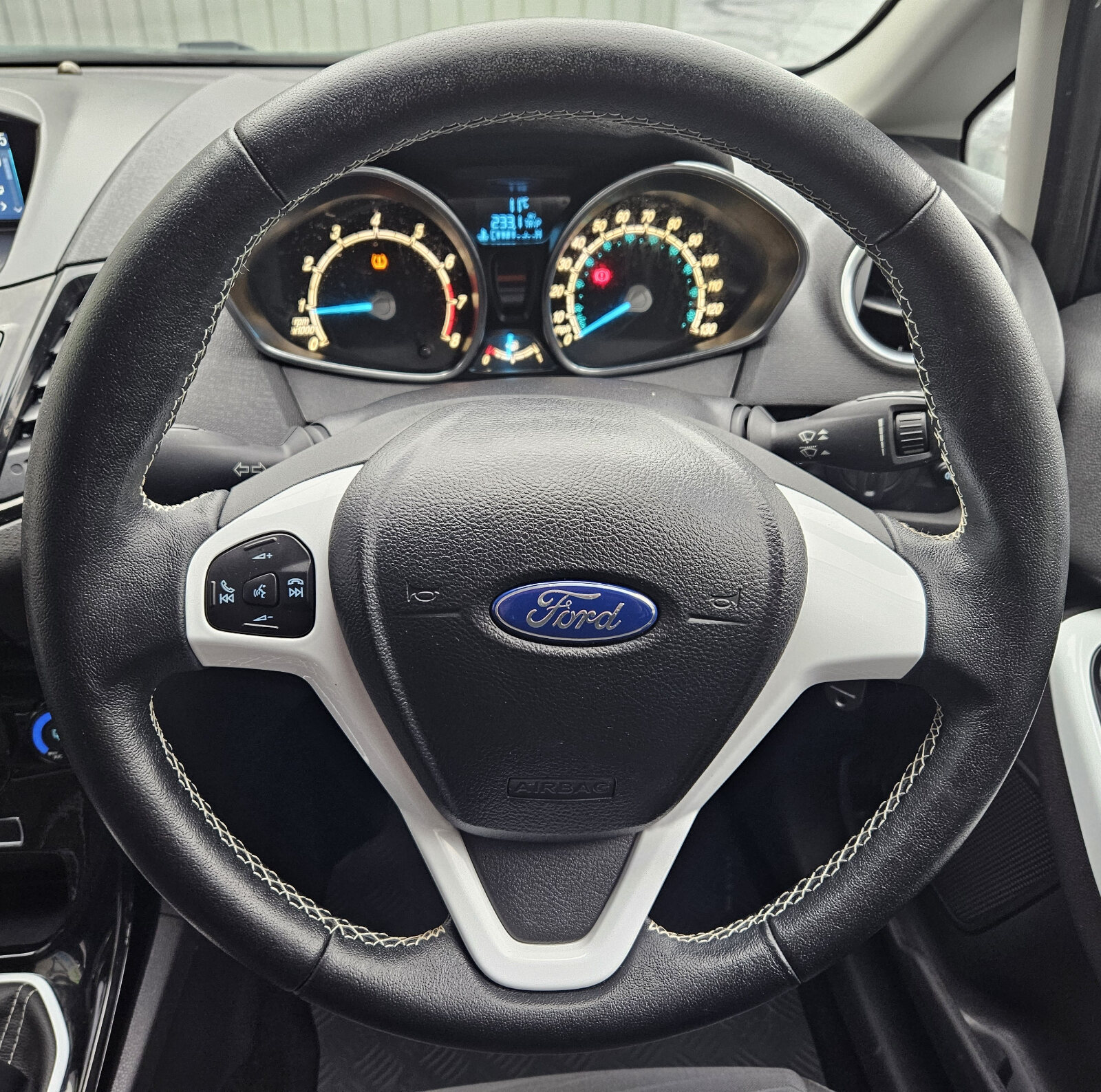 2016 Ford Fiesta 1.0 Petrol ZETEC - Image 16