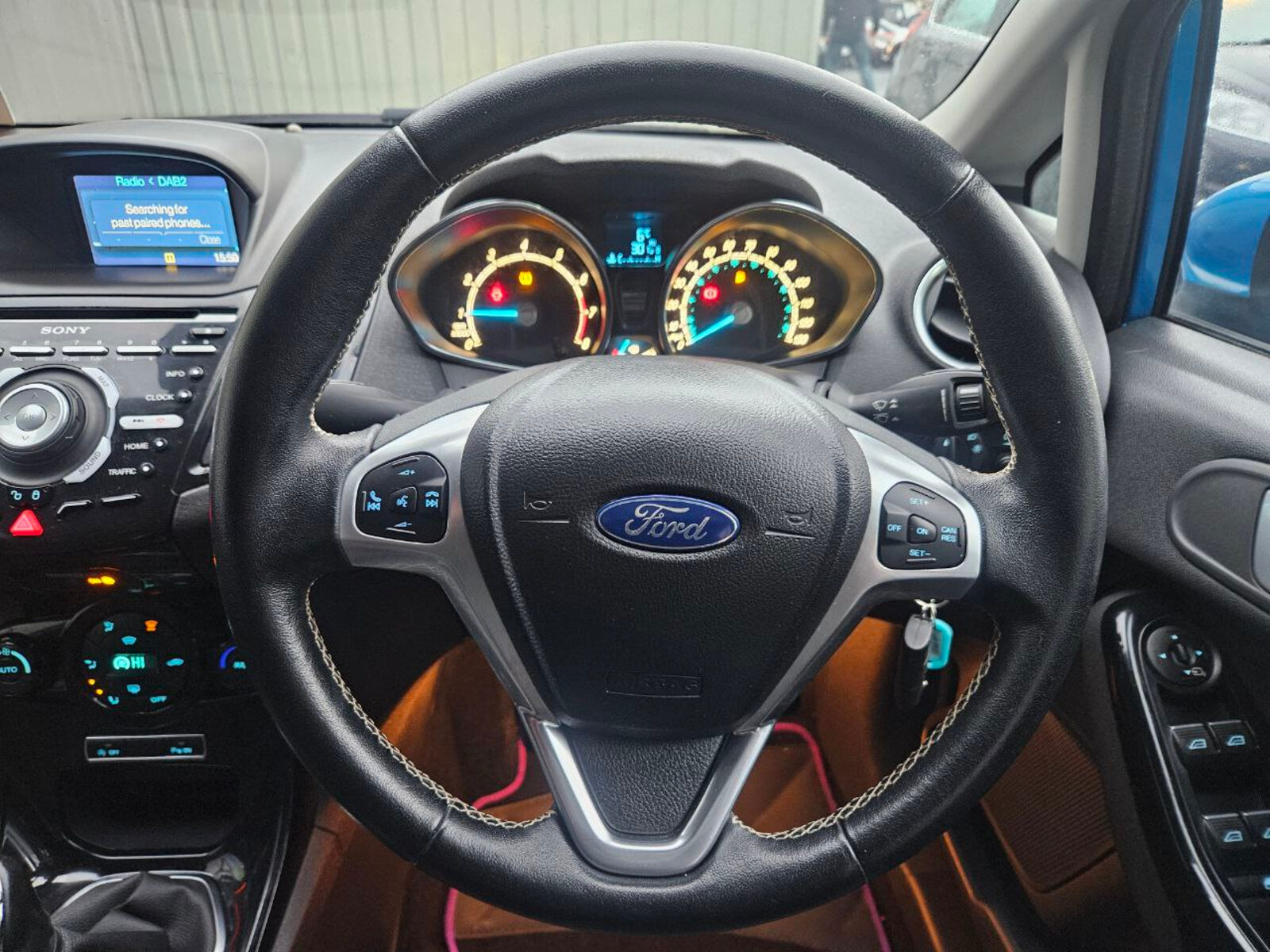 2015 Ford Fiesta TITANIUM 1.0 Petrol - Image 13