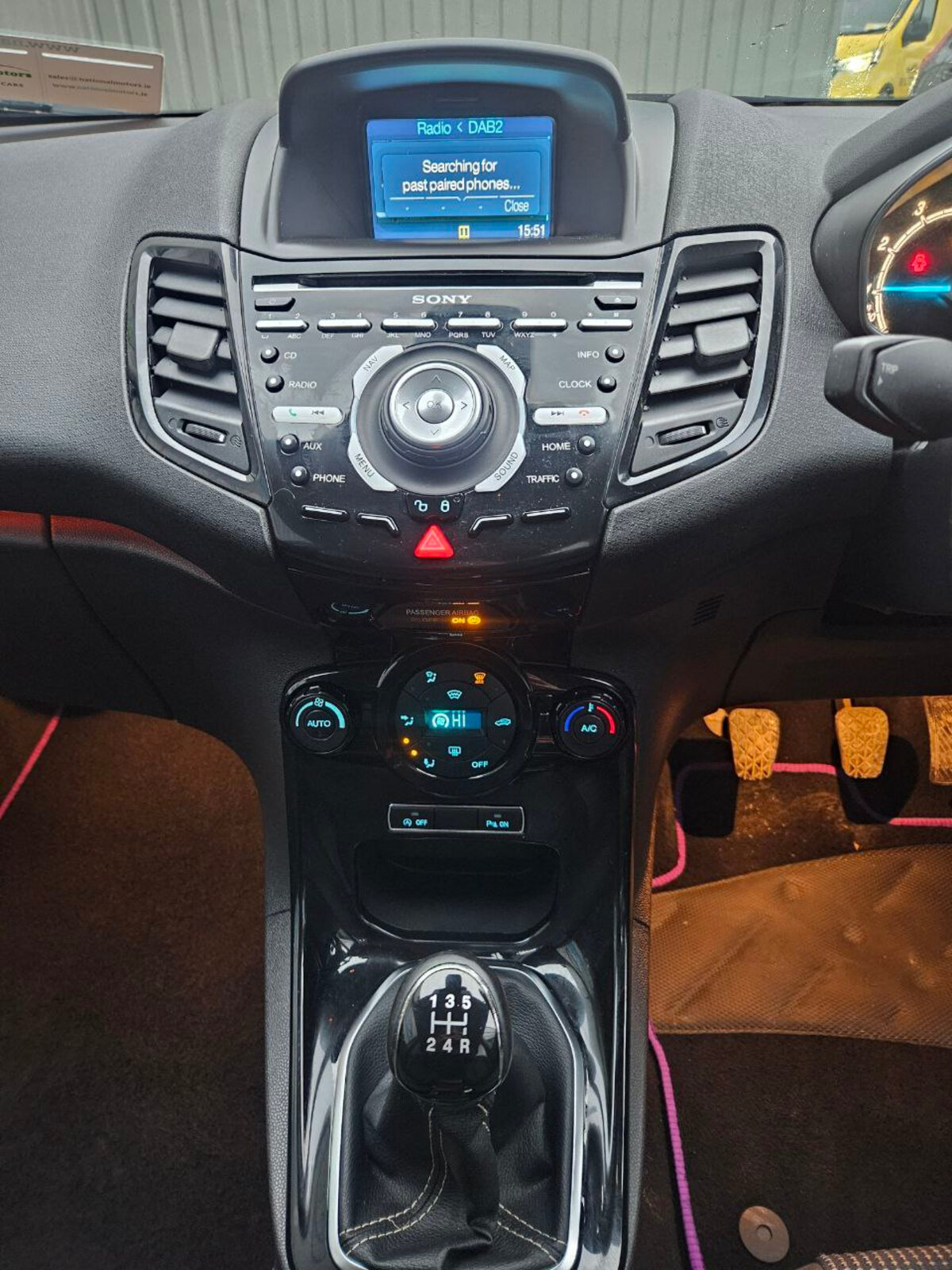 2015 Ford Fiesta TITANIUM 1.0 Petrol - Image 14