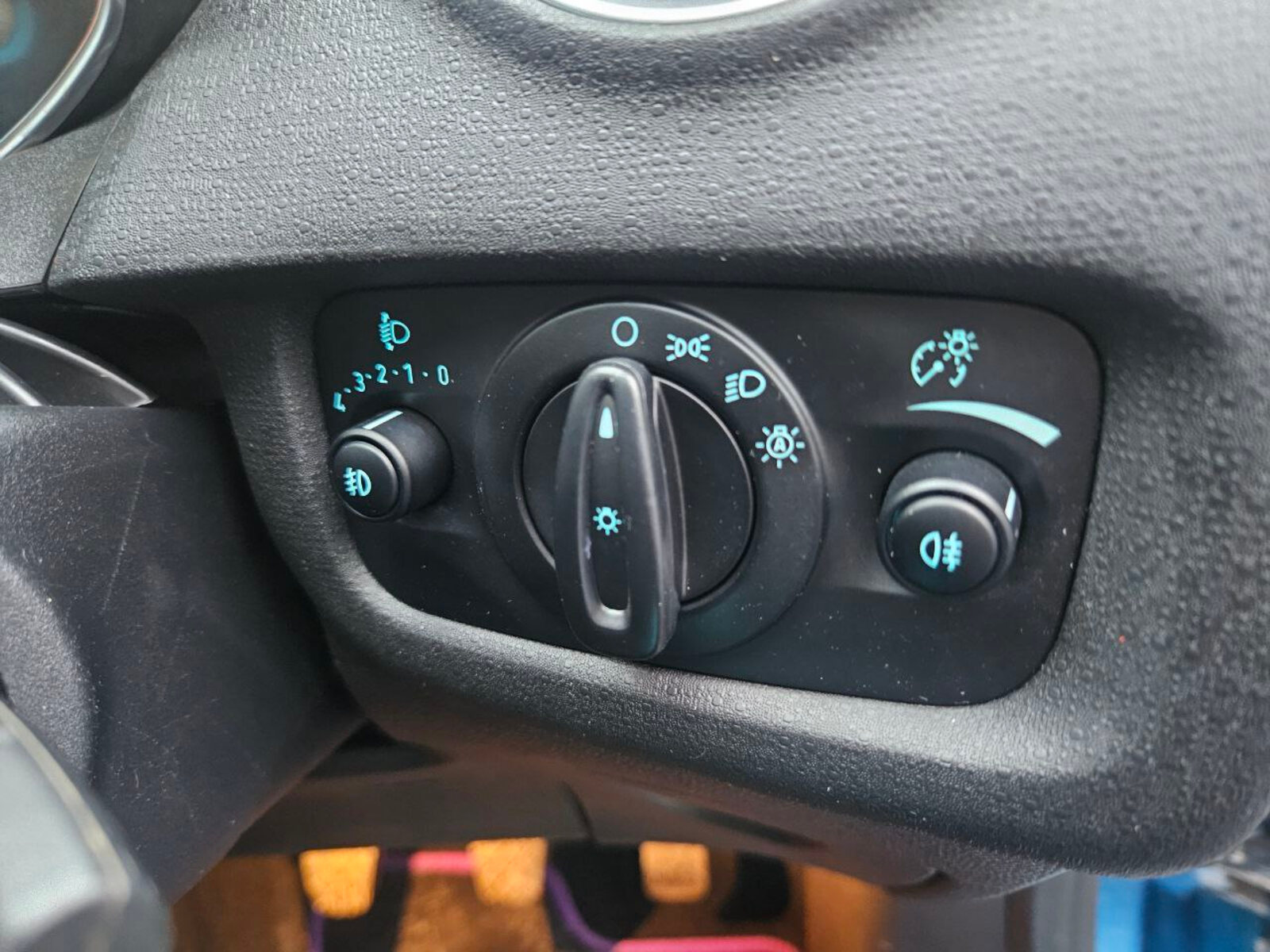 2015 Ford Fiesta TITANIUM 1.0 Petrol - Image 17