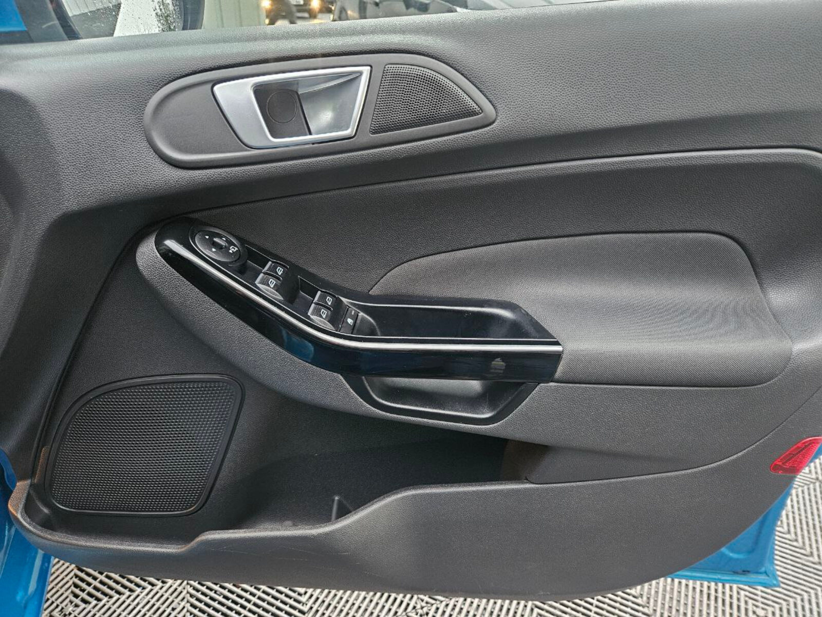 2015 Ford Fiesta TITANIUM 1.0 Petrol - Image 18