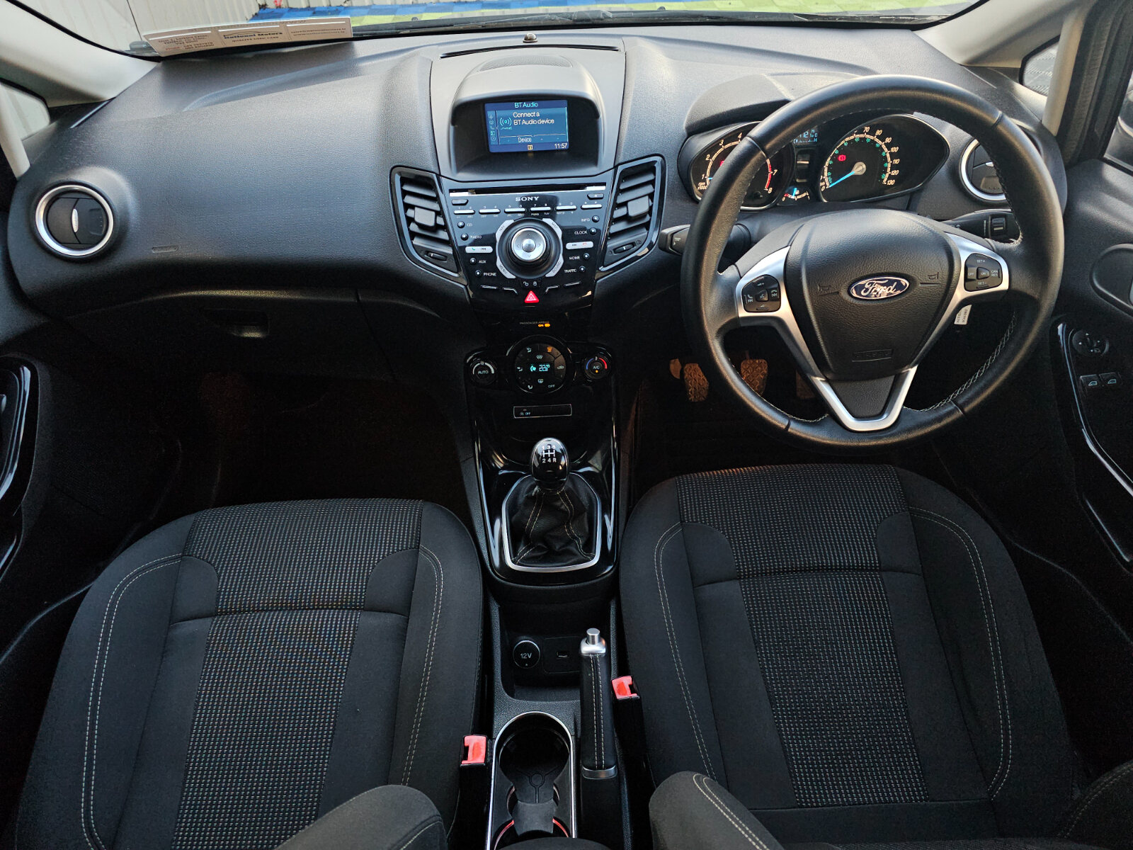 2016 Ford Fiesta TITANIUM 1.0 Petrol - Image 7