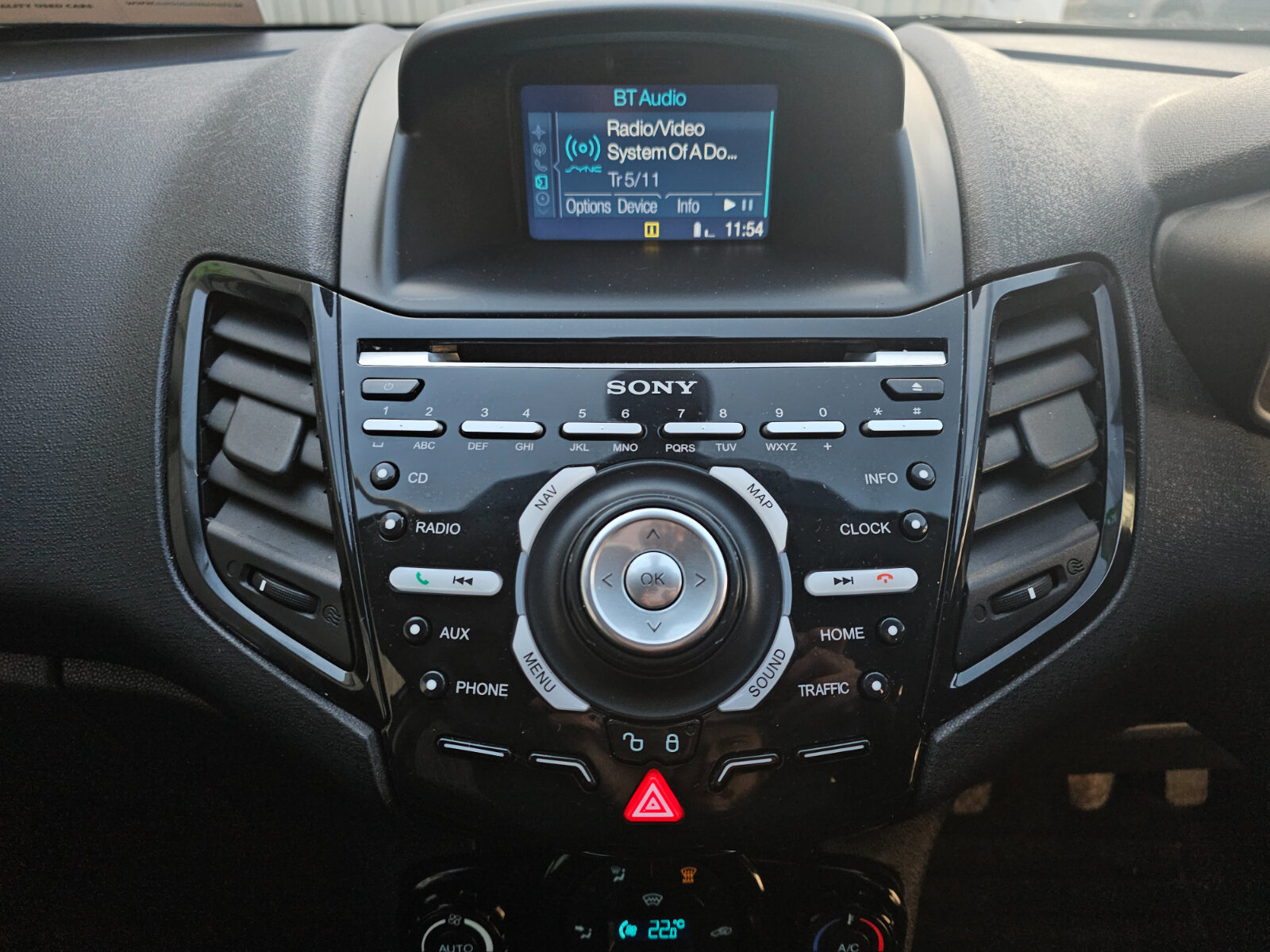 2016 Ford Fiesta TITANIUM 1.0 Petrol - Image 12