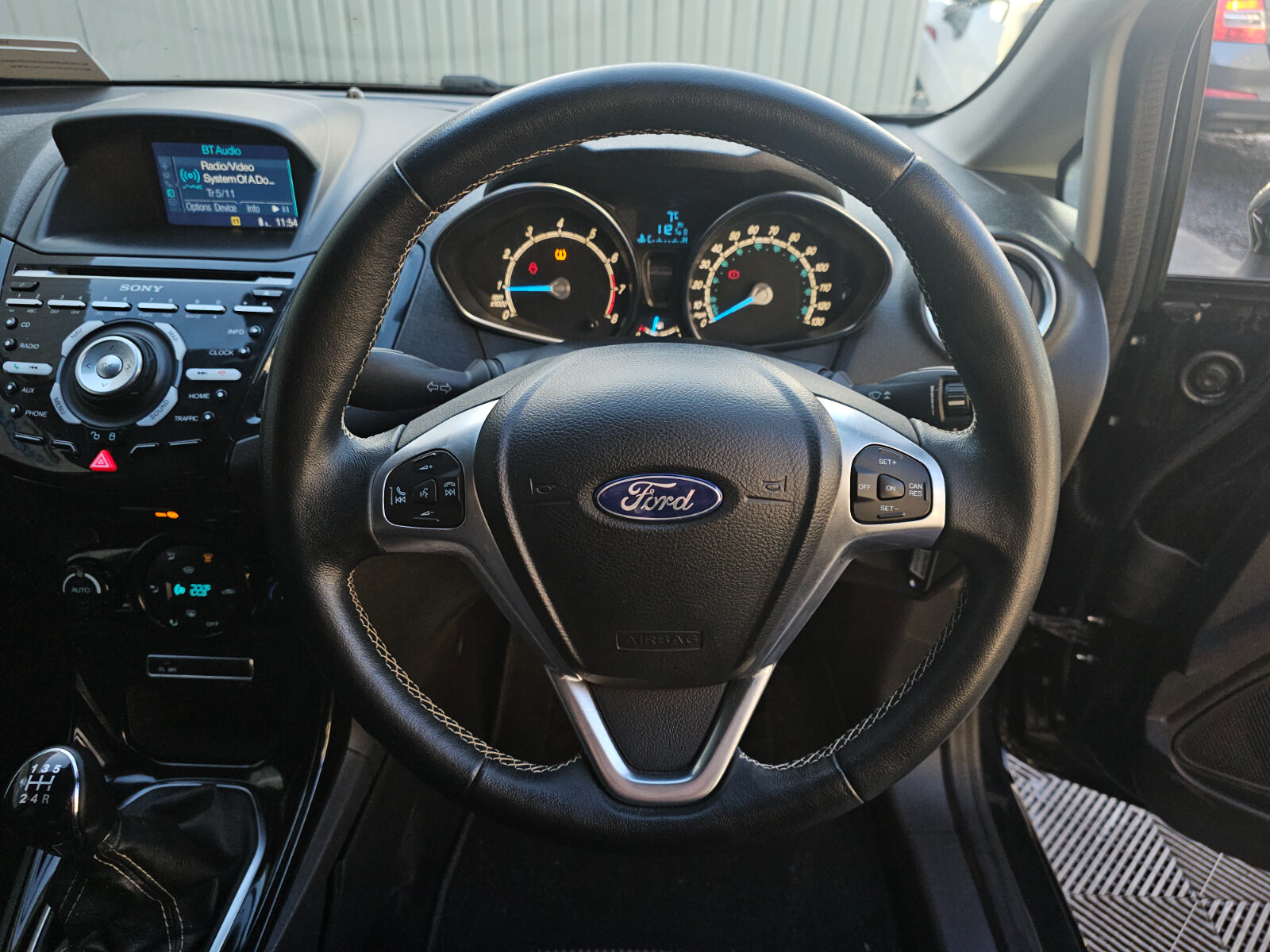 2016 Ford Fiesta TITANIUM 1.0 Petrol - Image 13