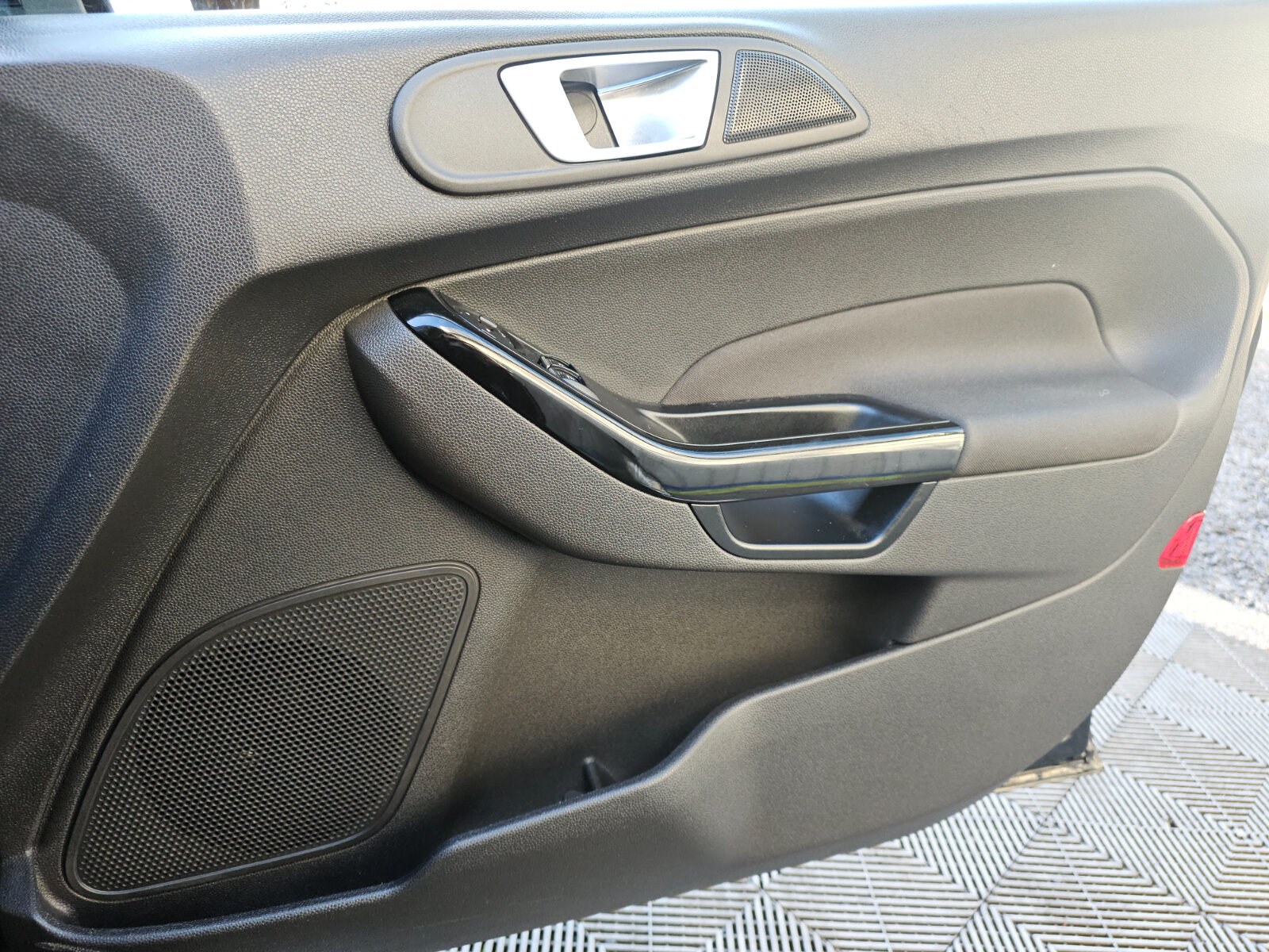 2016 Ford Fiesta TITANIUM 1.0 Petrol - Image 15