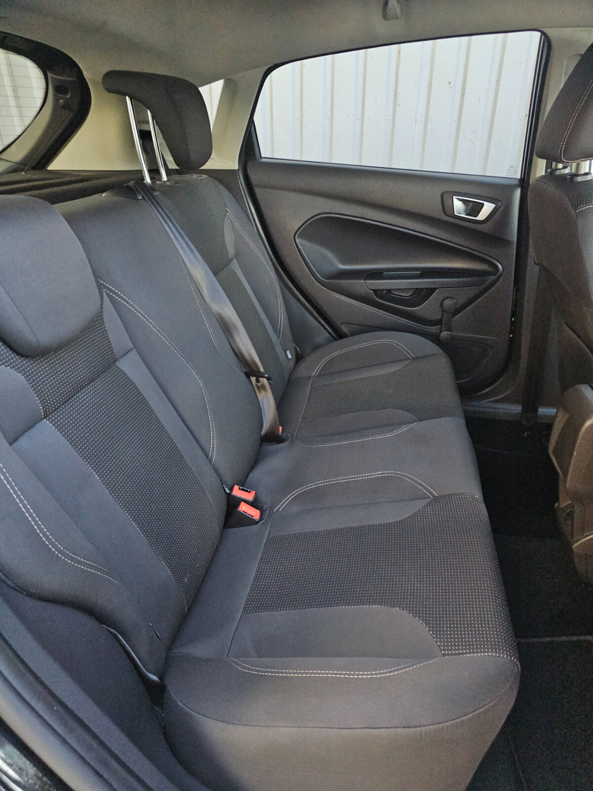 2016 Ford Fiesta TITANIUM 1.0 Petrol - Image 17