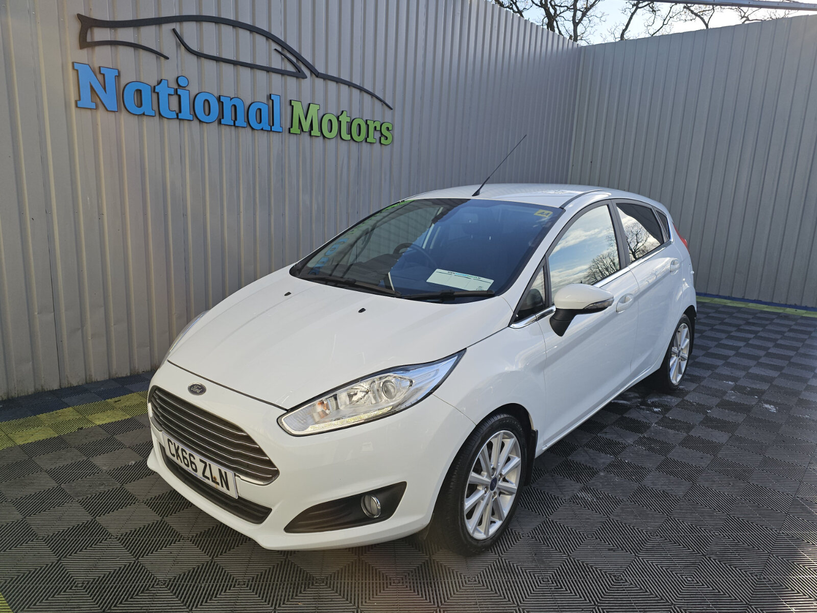 2016 Ford Fiesta TITANIUM 1.0 Petrol - Image 7