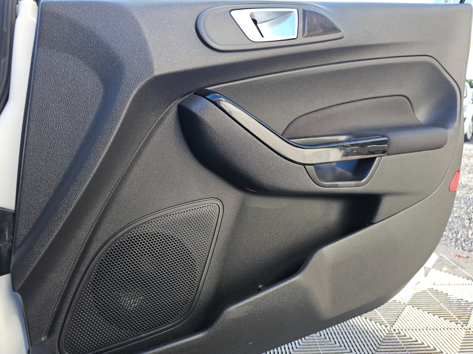 2016 Ford Fiesta TITANIUM 1.0 Petrol - Image 19