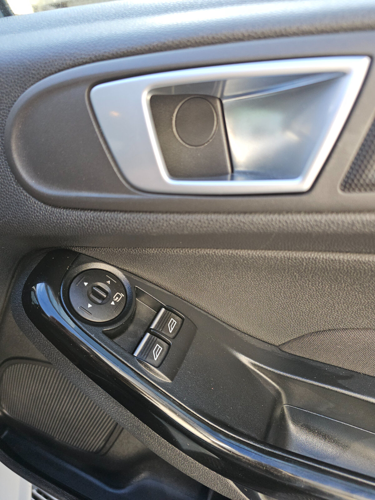 2016 Ford Fiesta TITANIUM 1.0 Petrol - Image 20