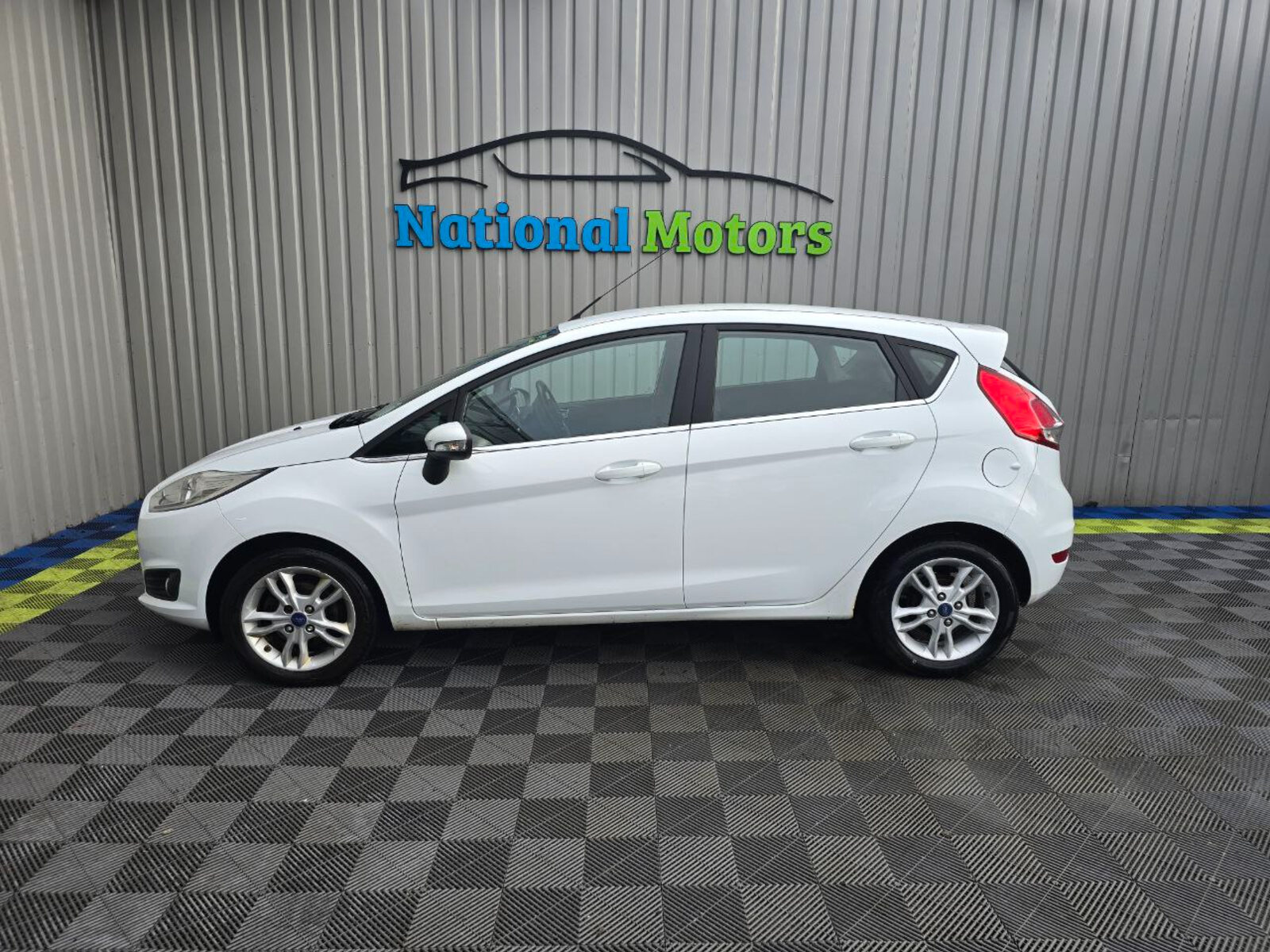 2016 Ford Fiesta 1.0 Petrol ZETEC - Image 6