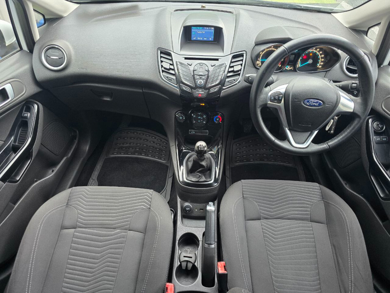 2016 Ford Fiesta 1.0 Petrol ZETEC - Image 12