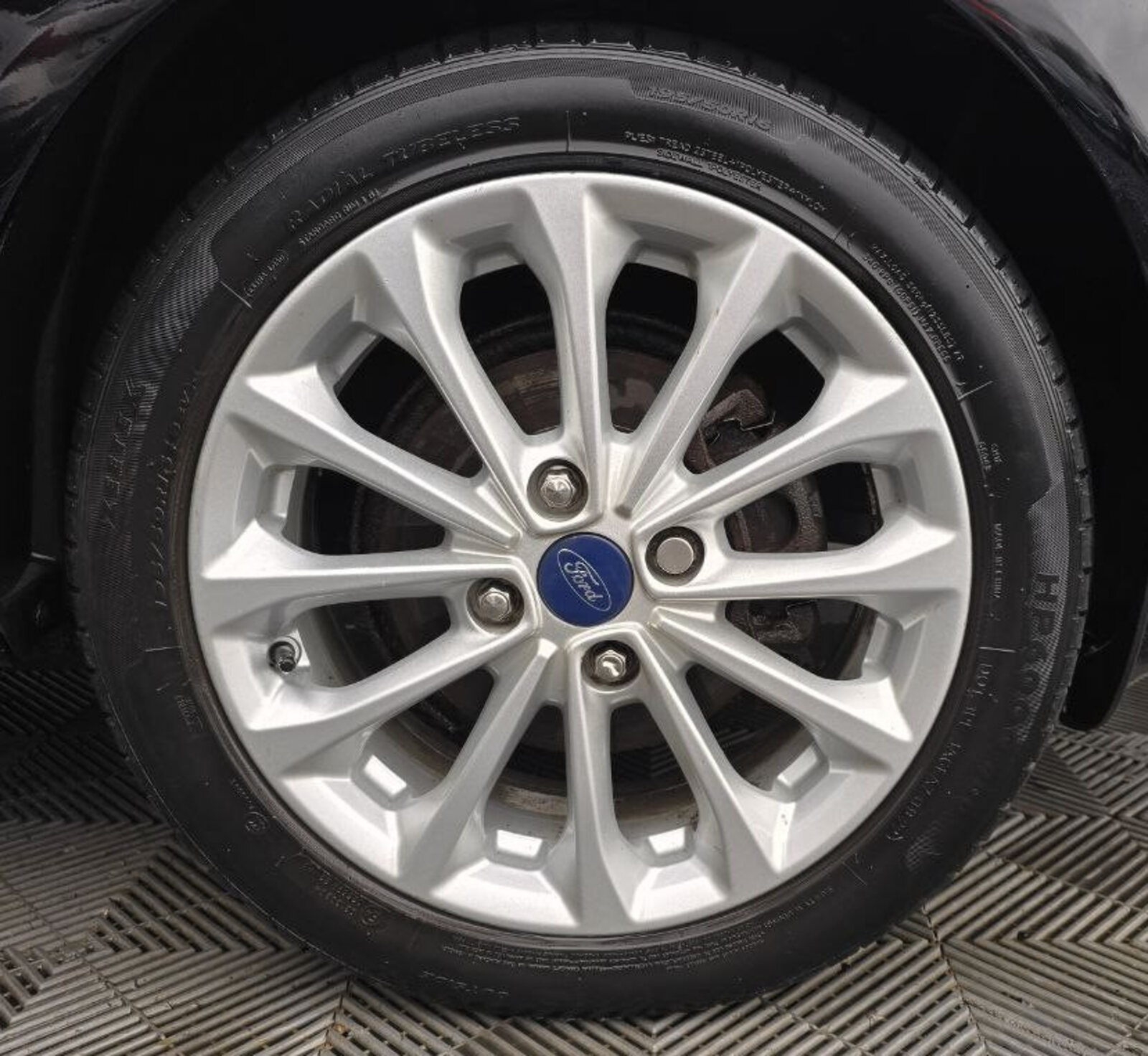 2017 Ford Fiesta TITANIUM X 1.0 Petrol - Image 9