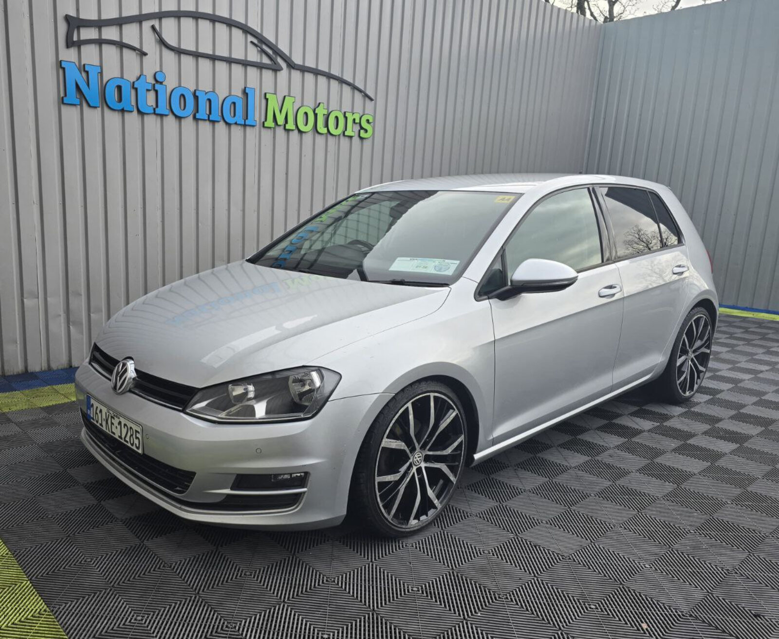 2016 Volkswagen Golf 1.6D TDI Highline - Image 6